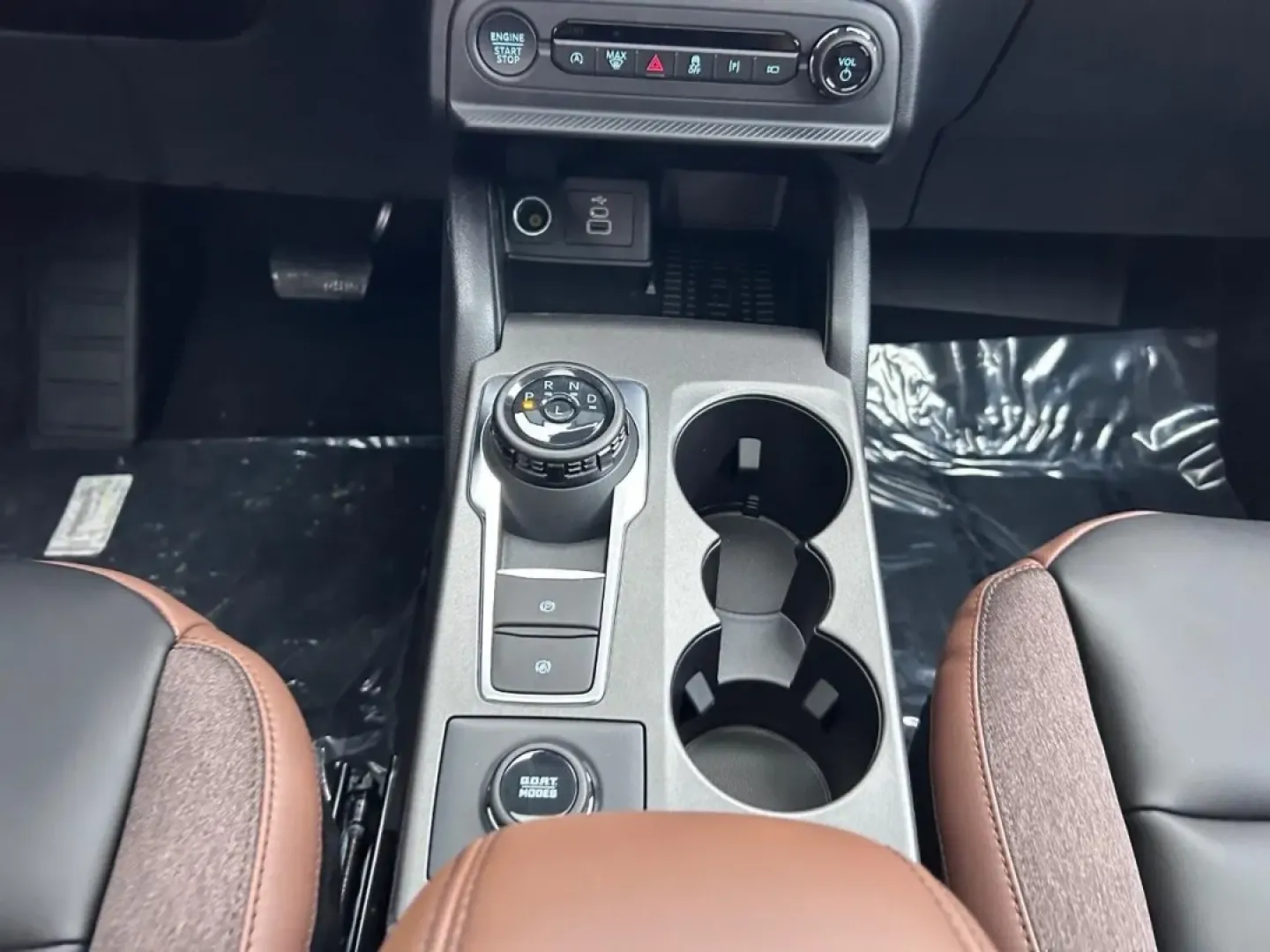 2025 /Ebony/Roast Leather Trimmed Ford Bronco Sport Outer Banks (3FMCR9CN5SR) with an 1.5L EcoBoost engine, Automatic transmission, located at 141 Commercial Dr, Fredericktown, MO, 63645, (573) 783-6432, 37.570087, -90.320648 - **Adventure Awaits with the 2025 Ford Bronco Sport Outer Banks Your Perfect Companion for Every Journey!**<br /> <br /> Are you ready to elevate your lifestyle with a vehicle that seamlessly blends rugged capability with modern comfort? Look no further than the stunning 2025 Ford Bronco Sport Outer - Photo#16