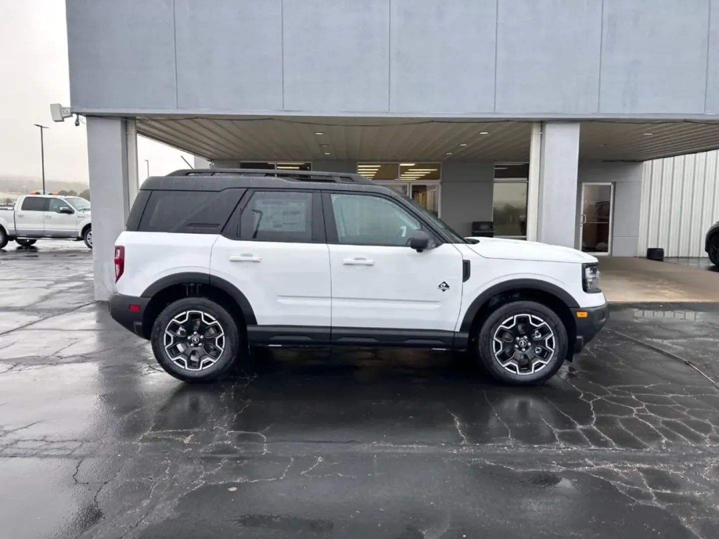2025 /Ebony/Roast Leather Trimmed Ford Bronco Sport Outer Banks (3FMCR9CN5SR) with an 1.5L EcoBoost engine, Automatic transmission, located at 141 Commercial Dr, Fredericktown, MO, 63645, (573) 783-6432, 37.570087, -90.320648 - **Adventure Awaits with the 2025 Ford Bronco Sport Outer Banks Your Perfect Companion for Every Journey!**<br /> <br /> Are you ready to elevate your lifestyle with a vehicle that seamlessly blends rugged capability with modern comfort? Look no further than the stunning 2025 Ford Bronco Sport Outer - Photo#1