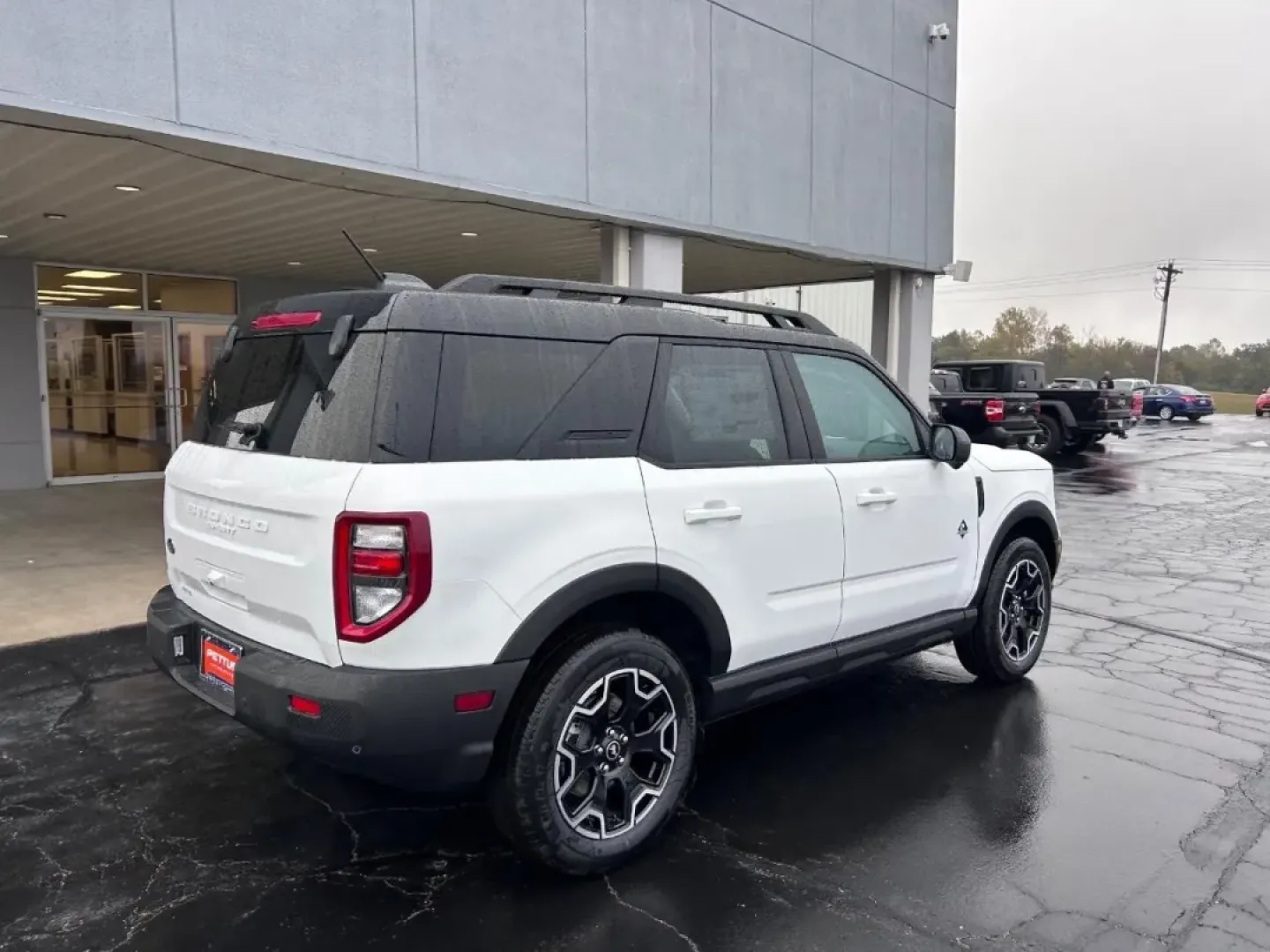 2025 /Ebony/Roast Leather Trimmed Ford Bronco Sport Outer Banks (3FMCR9CN5SR) with an 1.5L EcoBoost engine, Automatic transmission, located at 141 Commercial Dr, Fredericktown, MO, 63645, (573) 783-6432, 37.570087, -90.320648 - **Adventure Awaits with the 2025 Ford Bronco Sport Outer Banks Your Perfect Companion for Every Journey!**<br /> <br /> Are you ready to elevate your lifestyle with a vehicle that seamlessly blends rugged capability with modern comfort? Look no further than the stunning 2025 Ford Bronco Sport Outer - Photo#2
