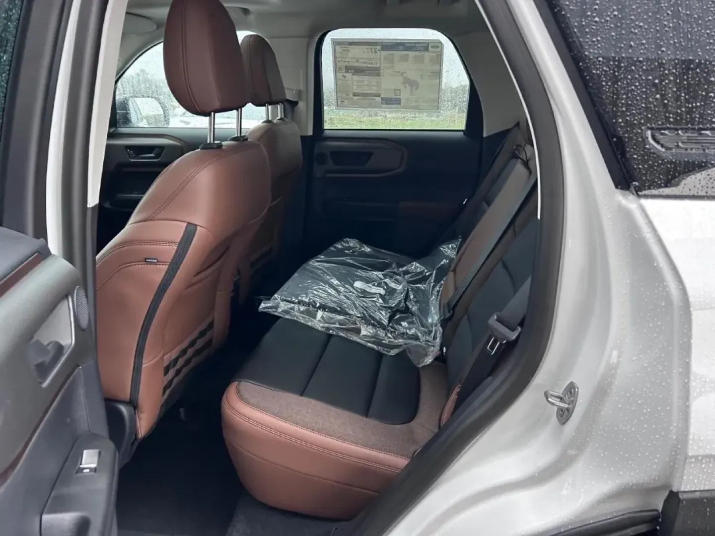 2025 /Ebony/Roast Leather Trimmed Ford Bronco Sport Outer Banks (3FMCR9CN5SR) with an 1.5L EcoBoost engine, Automatic transmission, located at 141 Commercial Dr, Fredericktown, MO, 63645, (573) 783-6432, 37.570087, -90.320648 - **Adventure Awaits with the 2025 Ford Bronco Sport Outer Banks Your Perfect Companion for Every Journey!**<br /> <br /> Are you ready to elevate your lifestyle with a vehicle that seamlessly blends rugged capability with modern comfort? Look no further than the stunning 2025 Ford Bronco Sport Outer - Photo#8