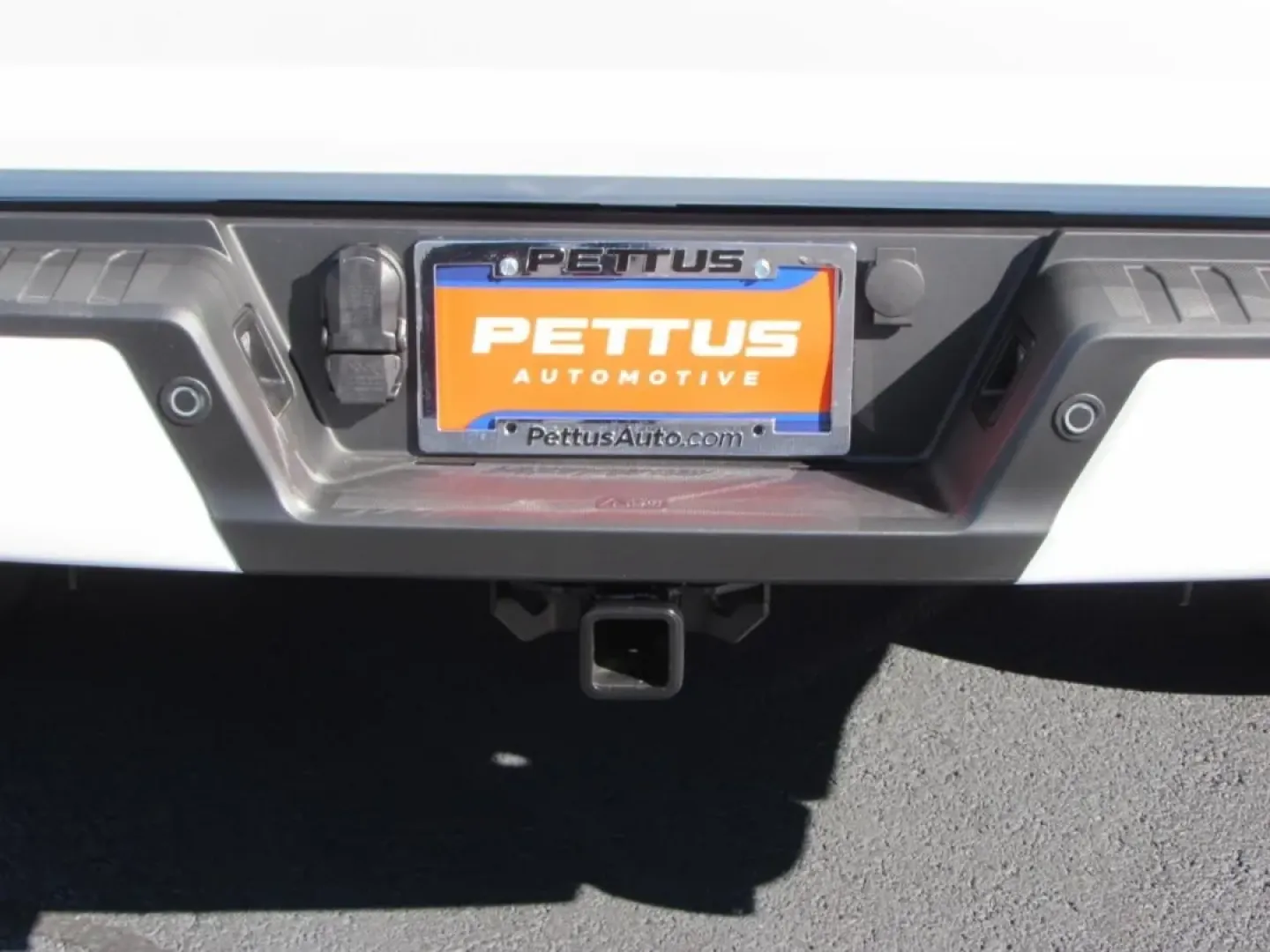 2025 /Black Medium Dark Slate Ford F-150 Lariat (1FTFW5L52SK) with an 5.0L V8 engine, located at 12836 Highway 21, De Soto, MO, 63020, (636) 337-7777, 38.151867, -90.575615 - Are you ready to elevate your adventure game? Whether you're hauling gear for a weekend camping trip or navigating your daily commute, the 2025 Ford F-150 LARIAT is the truck that seamlessly fits into your lifestyle. With its powerful 5.0L V8 engine and robust four-wheel-drive capability, this vehic - Photo#11