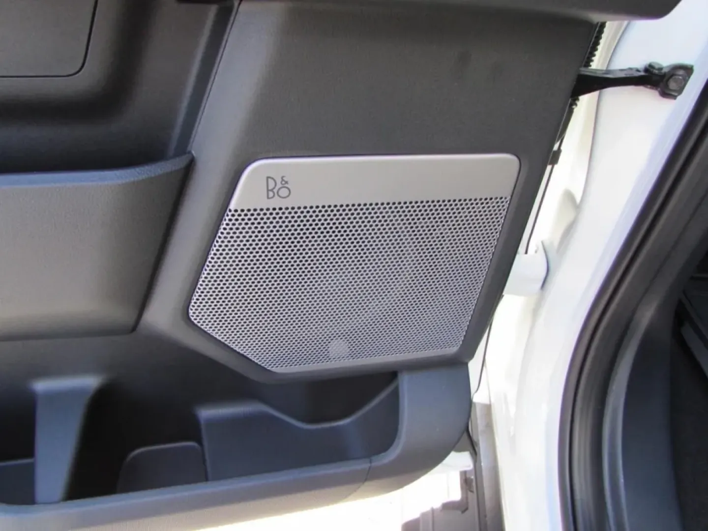 2025 /Black Medium Dark Slate Ford F-150 Lariat (1FTFW5L52SK) with an 5.0L V8 engine, located at 12836 Highway 21, De Soto, MO, 63020, (636) 337-7777, 38.151867, -90.575615 - Are you ready to elevate your adventure game? Whether you're hauling gear for a weekend camping trip or navigating your daily commute, the 2025 Ford F-150 LARIAT is the truck that seamlessly fits into your lifestyle. With its powerful 5.0L V8 engine and robust four-wheel-drive capability, this vehic - Photo#30