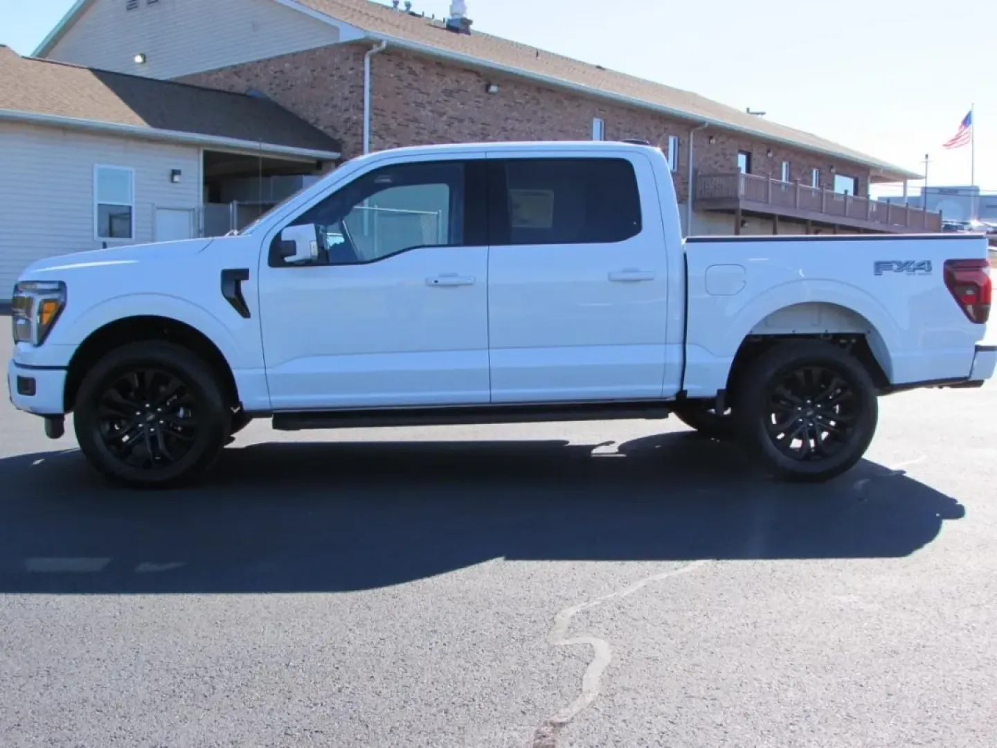 2025 /Black Medium Dark Slate Ford F-150 Lariat (1FTFW5L52SK) with an 5.0L V8 engine, located at 12836 Highway 21, De Soto, MO, 63020, (636) 337-7777, 38.151867, -90.575615 - Are you ready to elevate your adventure game? Whether you're hauling gear for a weekend camping trip or navigating your daily commute, the 2025 Ford F-150 LARIAT is the truck that seamlessly fits into your lifestyle. With its powerful 5.0L V8 engine and robust four-wheel-drive capability, this vehic - Photo#3