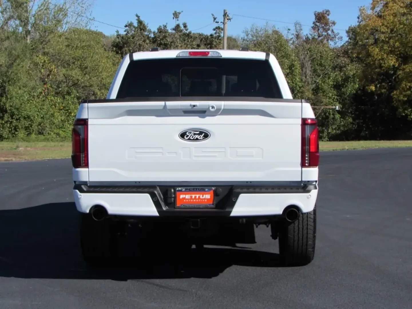 2025 /Black Medium Dark Slate Ford F-150 Lariat (1FTFW5L52SK) with an 5.0L V8 engine, located at 12836 Highway 21, De Soto, MO, 63020, (636) 337-7777, 38.151867, -90.575615 - Are you ready to elevate your adventure game? Whether you're hauling gear for a weekend camping trip or navigating your daily commute, the 2025 Ford F-150 LARIAT is the truck that seamlessly fits into your lifestyle. With its powerful 5.0L V8 engine and robust four-wheel-drive capability, this vehic - Photo#5