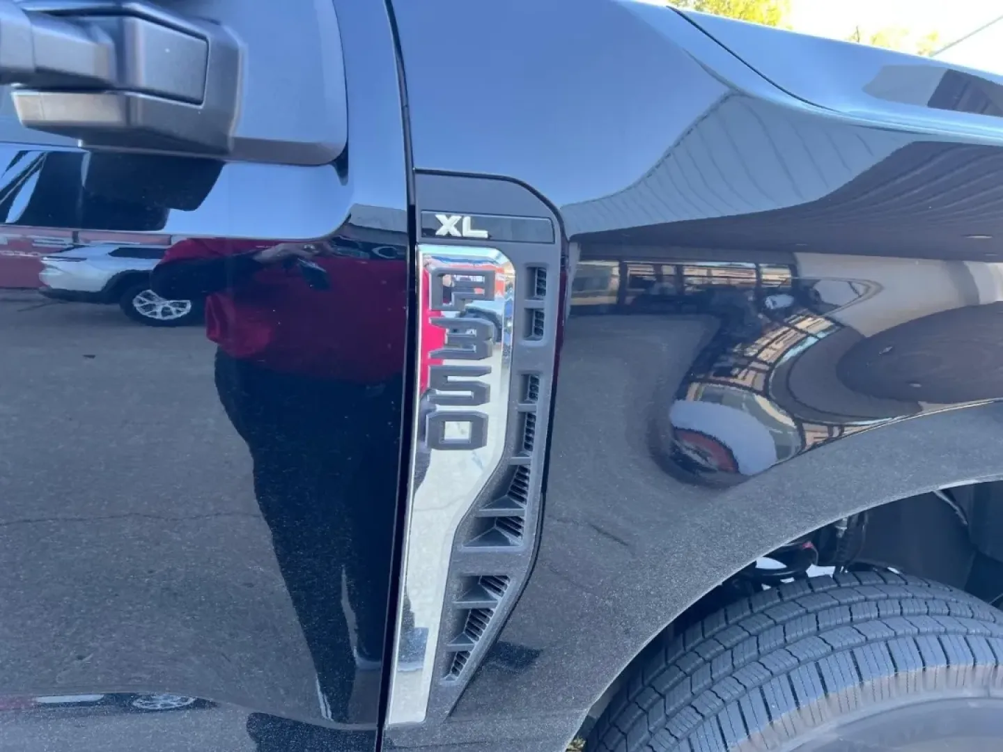 2025 /Medium Dark Slate Cloth Ford F-350SD XL DRW (1FT8W3DT2SE) with an 6.7L engine, located at 970 Woodlawn Dr., Farmington, MO, 63640, (573) 431-7800, 37.825642, -90.468674 - **Unleash Your Adventures with the 2025 Ford Super Duty F-350 DRW!**<br /> <br /> If you're looking for a truck that can handle everything from weekend adventures to challenging workdays, the 2025 Ford Super Duty F-350 DRW is your ultimate partner. This powerhouse truck, boasting a robust 6.7L diese - Photo#10