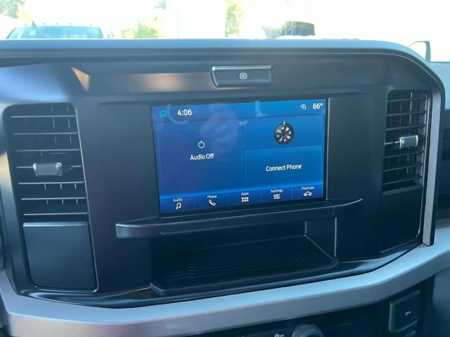 2025 /Medium Dark Slate Cloth Ford F-350SD XL DRW (1FT8W3DT2SE) with an 6.7L engine, located at 970 Woodlawn Dr., Farmington, MO, 63640, (573) 431-7800, 37.825642, -90.468674 - **Unleash Your Adventures with the 2025 Ford Super Duty F-350 DRW!**<br /> <br /> If you're looking for a truck that can handle everything from weekend adventures to challenging workdays, the 2025 Ford Super Duty F-350 DRW is your ultimate partner. This powerhouse truck, boasting a robust 6.7L diese - Photo#15