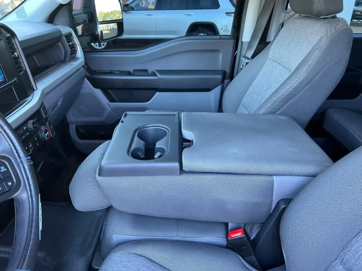 2025 /Medium Dark Slate Cloth Ford F-350SD XL DRW (1FT8W3DT2SE) with an 6.7L engine, located at 970 Woodlawn Dr., Farmington, MO, 63640, (573) 431-7800, 37.825642, -90.468674 - **Unleash Your Adventures with the 2025 Ford Super Duty F-350 DRW!**<br /> <br /> If you're looking for a truck that can handle everything from weekend adventures to challenging workdays, the 2025 Ford Super Duty F-350 DRW is your ultimate partner. This powerhouse truck, boasting a robust 6.7L diese - Photo#20