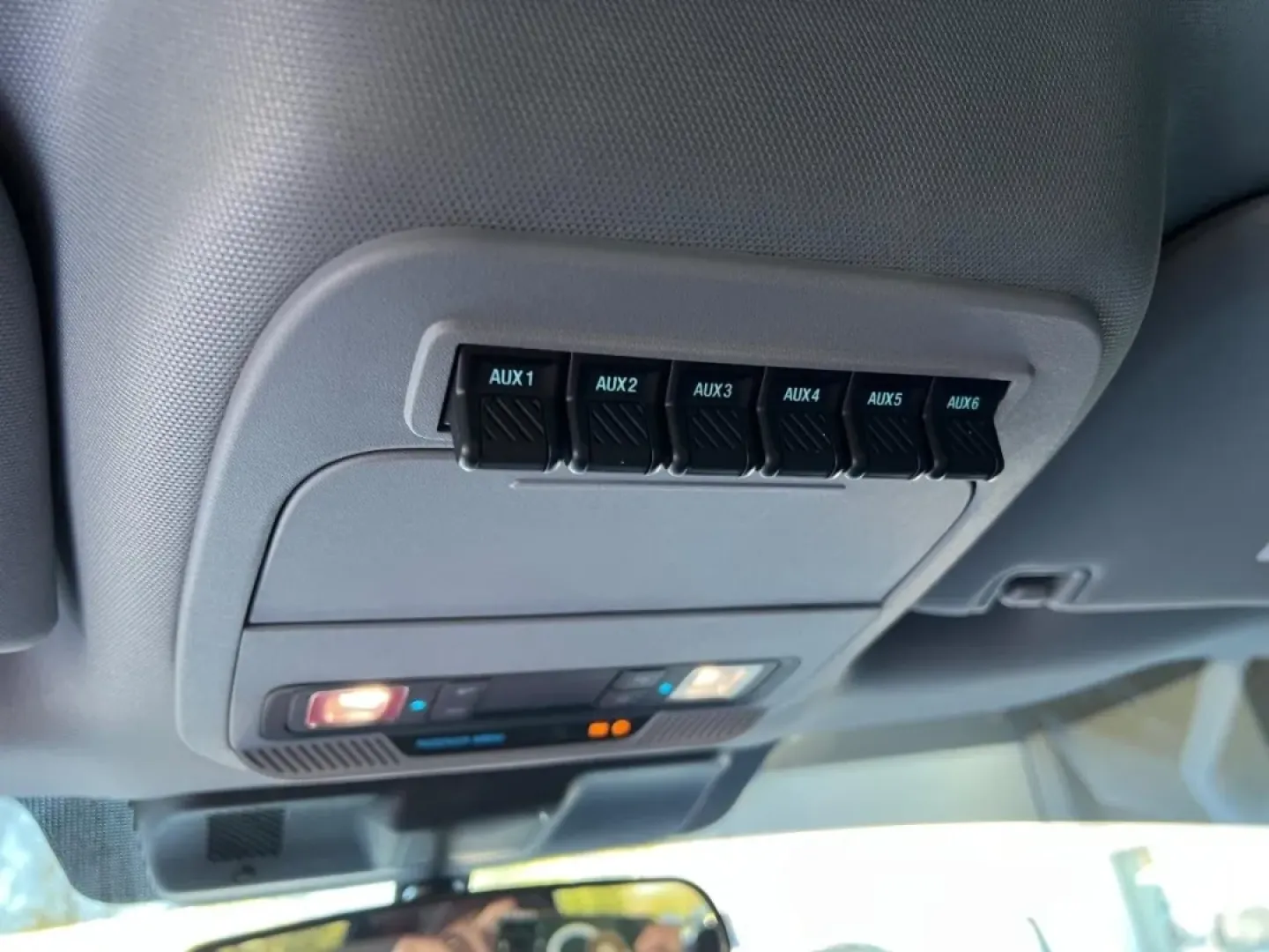 2025 /Medium Dark Slate Cloth Ford F-350SD XL DRW (1FT8W3DT2SE) with an 6.7L engine, located at 970 Woodlawn Dr., Farmington, MO, 63640, (573) 431-7800, 37.825642, -90.468674 - **Unleash Your Adventures with the 2025 Ford Super Duty F-350 DRW!**<br /> <br /> If you're looking for a truck that can handle everything from weekend adventures to challenging workdays, the 2025 Ford Super Duty F-350 DRW is your ultimate partner. This powerhouse truck, boasting a robust 6.7L diese - Photo#21