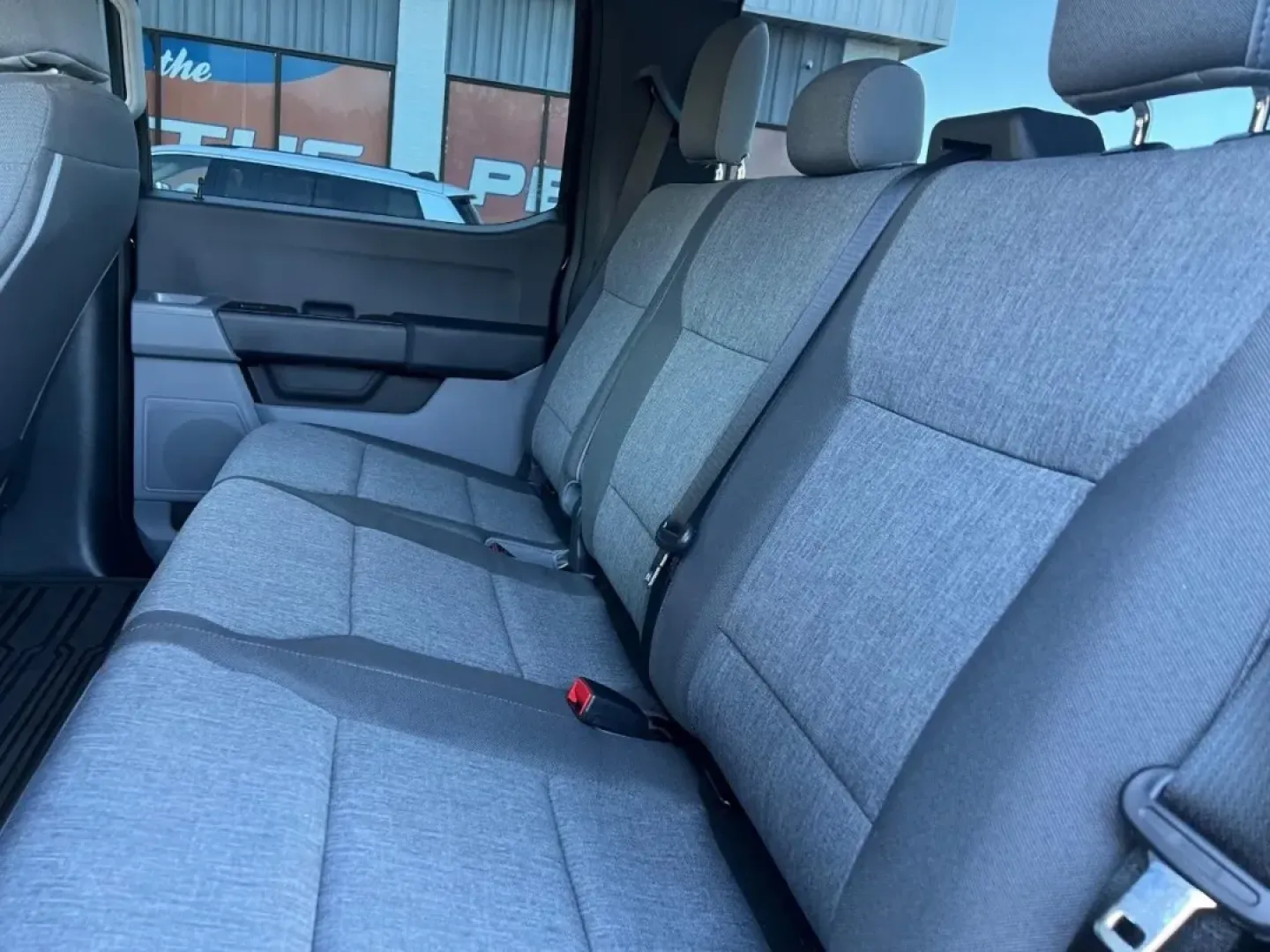 2025 /Medium Dark Slate Cloth Ford F-350SD XL DRW (1FT8W3DT2SE) with an 6.7L engine, located at 970 Woodlawn Dr., Farmington, MO, 63640, (573) 431-7800, 37.825642, -90.468674 - **Unleash Your Adventures with the 2025 Ford Super Duty F-350 DRW!**<br /> <br /> If you're looking for a truck that can handle everything from weekend adventures to challenging workdays, the 2025 Ford Super Duty F-350 DRW is your ultimate partner. This powerhouse truck, boasting a robust 6.7L diese - Photo#24