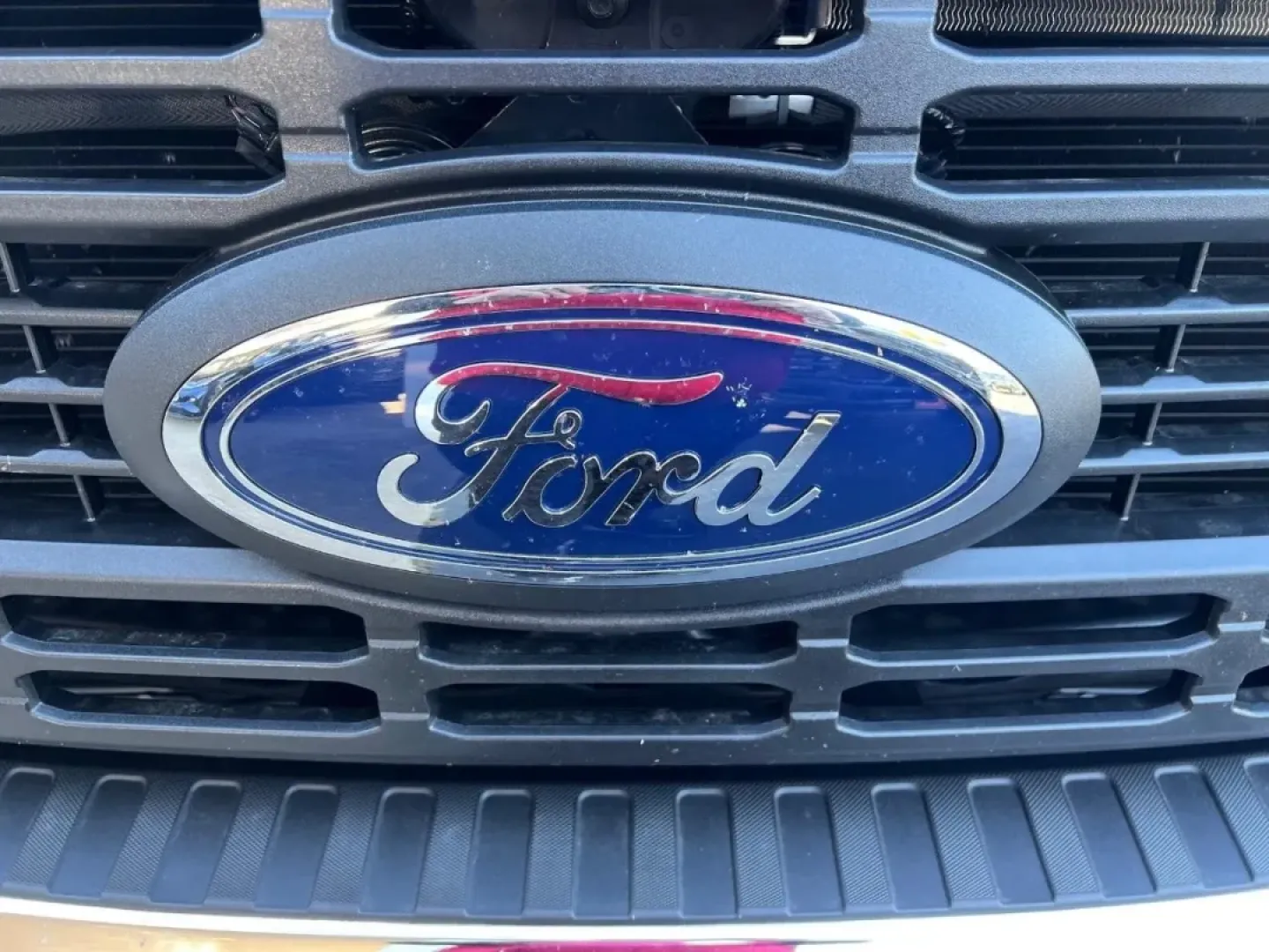 2025 /Medium Dark Slate Cloth Ford F-350SD XL DRW (1FT8W3DT2SE) with an 6.7L engine, located at 970 Woodlawn Dr., Farmington, MO, 63640, (573) 431-7800, 37.825642, -90.468674 - **Unleash Your Adventures with the 2025 Ford Super Duty F-350 DRW!**<br /> <br /> If you're looking for a truck that can handle everything from weekend adventures to challenging workdays, the 2025 Ford Super Duty F-350 DRW is your ultimate partner. This powerhouse truck, boasting a robust 6.7L diese - Photo#36