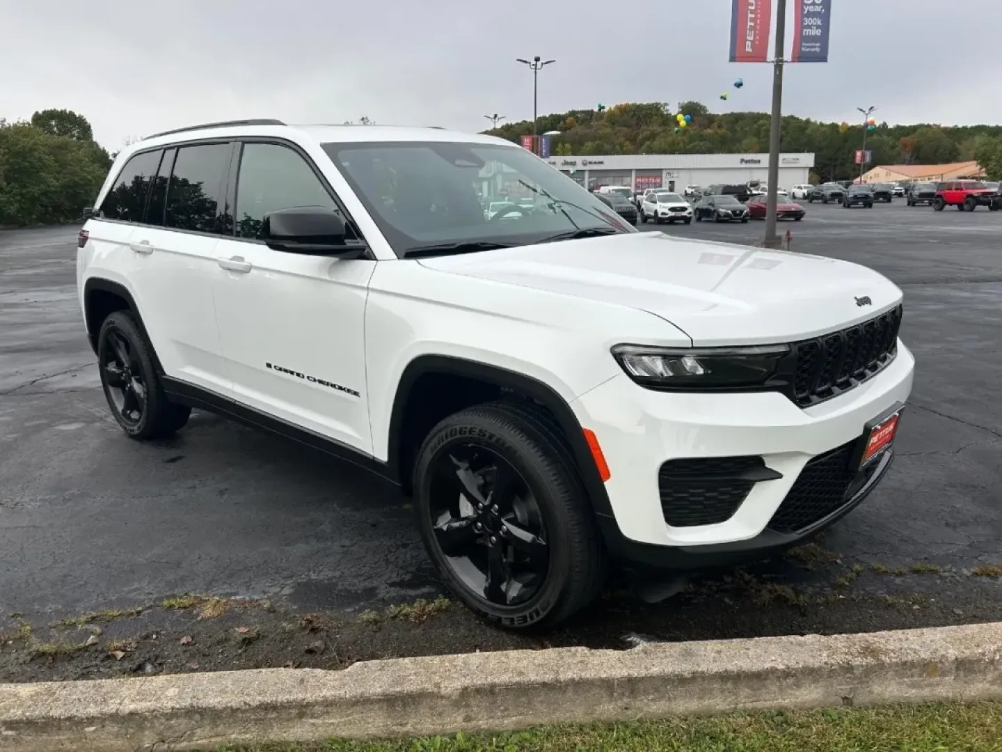 2025 Jeep Grand Cherokee Altitude X (1C4RJHAG0S8) with an 3.6L V6 24V VVT UPG I engine, Automatic transmission, located at 970 Woodlawn Dr., Farmington, MO, 63640, (573) 431-7800, 37.825642, -90.468674 - **Unleash Your Adventures with the 2025 Jeep Grand Cherokee!**<br /> <br /> Are you ready to elevate your lifestyle with a vehicle that seamlessly blends comfort, capability, and style? The 2025 Jeep Grand Cherokee is designed for those who embrace adventure, whether you're navigating the urban land - Photo#6