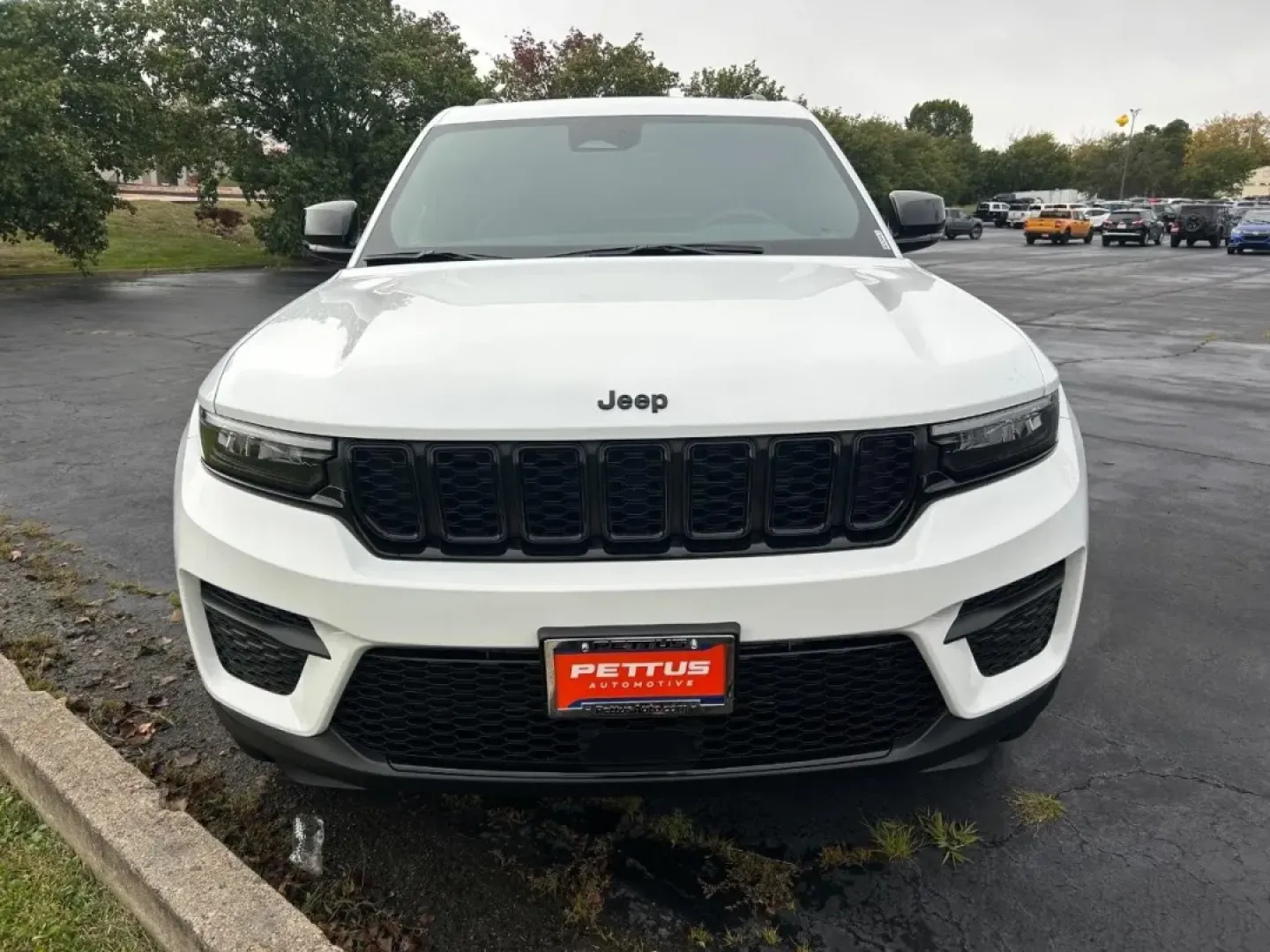 2025 Jeep Grand Cherokee Altitude X (1C4RJHAG0S8) with an 3.6L V6 24V VVT UPG I engine, Automatic transmission, located at 970 Woodlawn Dr., Farmington, MO, 63640, (573) 431-7800, 37.825642, -90.468674 - **Unleash Your Adventures with the 2025 Jeep Grand Cherokee!**<br /> <br /> Are you ready to elevate your lifestyle with a vehicle that seamlessly blends comfort, capability, and style? The 2025 Jeep Grand Cherokee is designed for those who embrace adventure, whether you're navigating the urban land - Photo#7