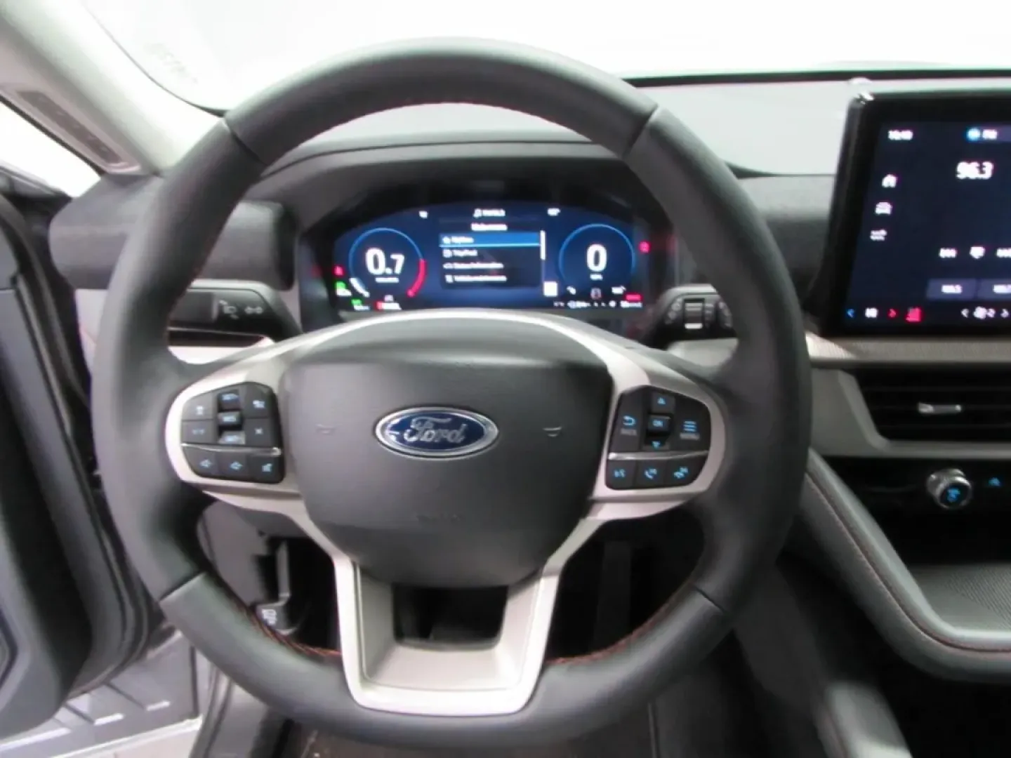 2026 /Dark Space Gray Ford Explorer Active (1FMUK8DH9TG) with an 2.3L EcoBoost I-4 engine, Automatic transmission, located at 12836 Highway 21, De Soto, MO, 63020, (636) 337-7777, 38.151867, -90.575615 - Are you ready to embark on your next adventure? Whether it's a weekend getaway with friends, a family road trip, or daily commutes through De Soto and beyond, the 2026 Ford Explorer Active is designed to elevate every journey. With its striking Carb Gray exterior and versatile four-wheel-drive capab - Photo#14