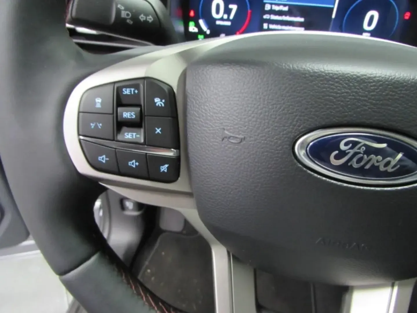 2026 /Dark Space Gray Ford Explorer Active (1FMUK8DH9TG) with an 2.3L EcoBoost I-4 engine, Automatic transmission, located at 12836 Highway 21, De Soto, MO, 63020, (636) 337-7777, 38.151867, -90.575615 - Are you ready to embark on your next adventure? Whether it's a weekend getaway with friends, a family road trip, or daily commutes through De Soto and beyond, the 2026 Ford Explorer Active is designed to elevate every journey. With its striking Carb Gray exterior and versatile four-wheel-drive capab - Photo#15