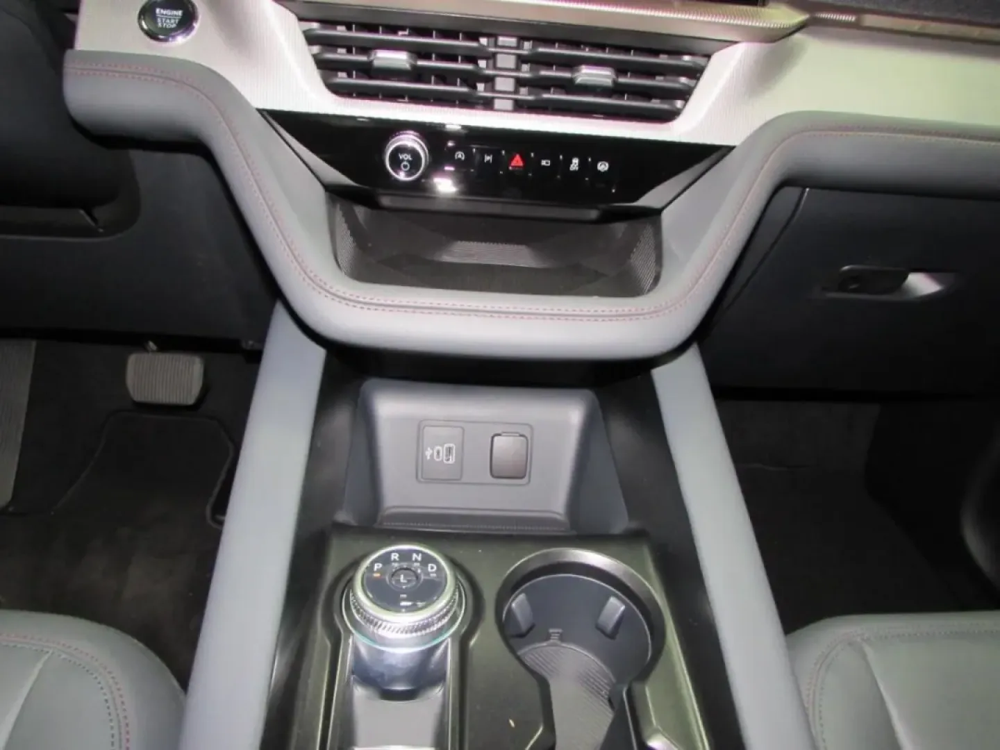 2026 /Dark Space Gray Ford Explorer Active (1FMUK8DH9TG) with an 2.3L EcoBoost I-4 engine, Automatic transmission, located at 12836 Highway 21, De Soto, MO, 63020, (636) 337-7777, 38.151867, -90.575615 - Are you ready to embark on your next adventure? Whether it's a weekend getaway with friends, a family road trip, or daily commutes through De Soto and beyond, the 2026 Ford Explorer Active is designed to elevate every journey. With its striking Carb Gray exterior and versatile four-wheel-drive capab - Photo#20