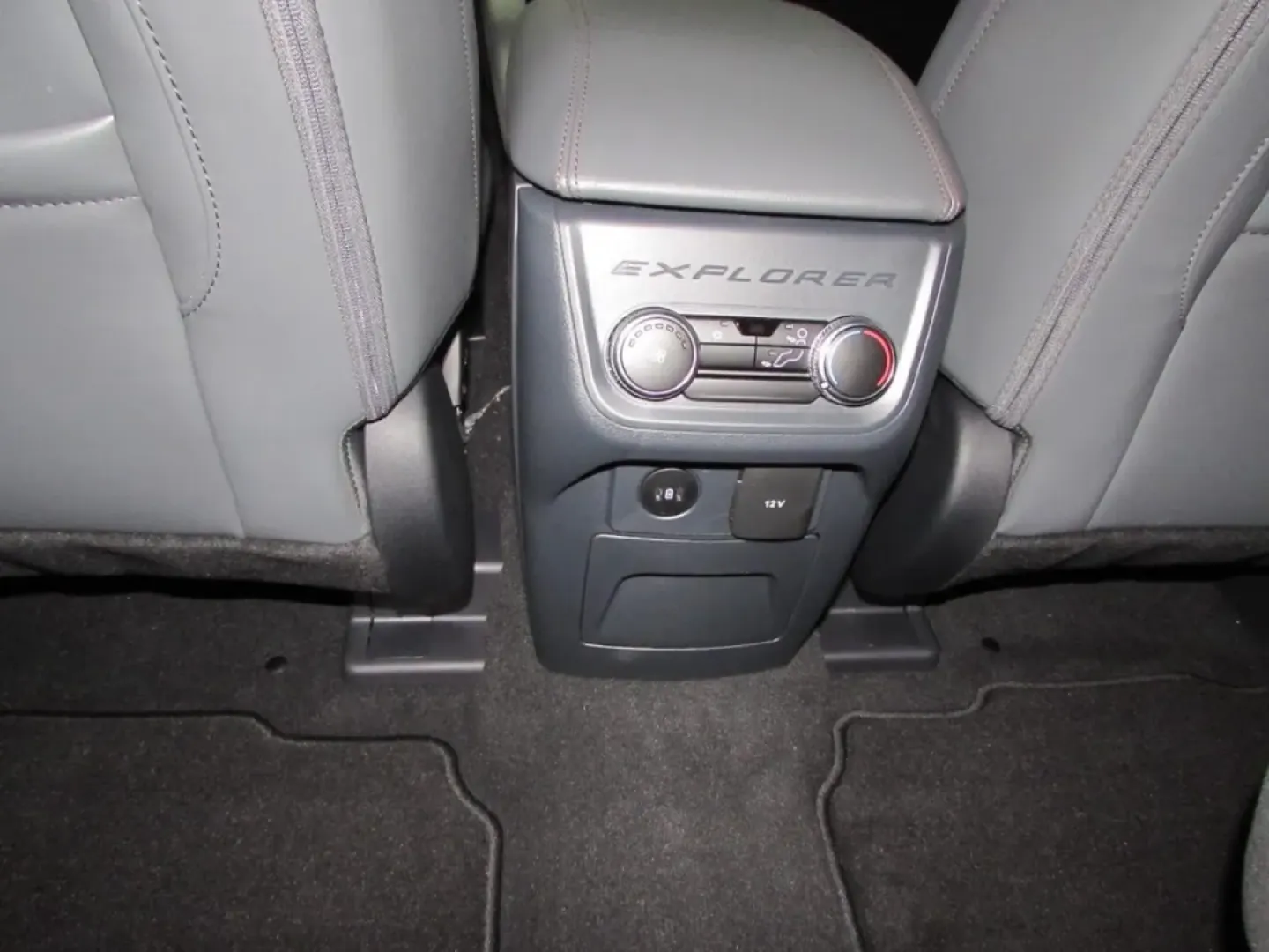 2026 /Dark Space Gray Ford Explorer Active (1FMUK8DH9TG) with an 2.3L EcoBoost I-4 engine, Automatic transmission, located at 12836 Highway 21, De Soto, MO, 63020, (636) 337-7777, 38.151867, -90.575615 - Are you ready to embark on your next adventure? Whether it's a weekend getaway with friends, a family road trip, or daily commutes through De Soto and beyond, the 2026 Ford Explorer Active is designed to elevate every journey. With its striking Carb Gray exterior and versatile four-wheel-drive capab - Photo#25