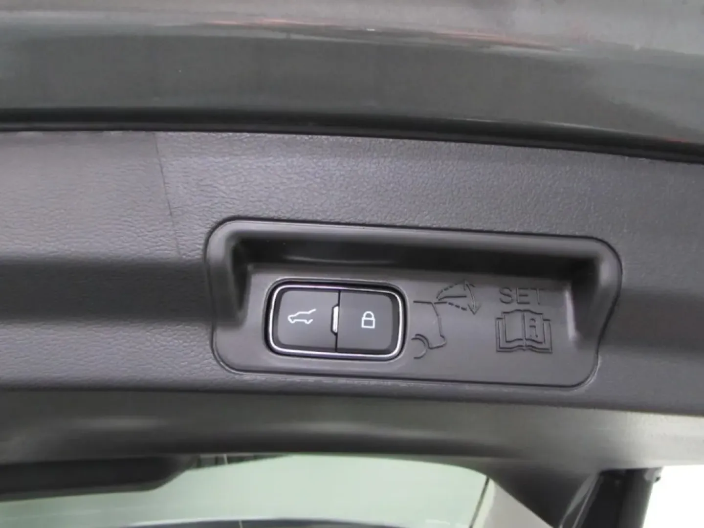 2026 /Dark Space Gray Ford Explorer Active (1FMUK8DH9TG) with an 2.3L EcoBoost I-4 engine, Automatic transmission, located at 12836 Highway 21, De Soto, MO, 63020, (636) 337-7777, 38.151867, -90.575615 - Are you ready to embark on your next adventure? Whether it's a weekend getaway with friends, a family road trip, or daily commutes through De Soto and beyond, the 2026 Ford Explorer Active is designed to elevate every journey. With its striking Carb Gray exterior and versatile four-wheel-drive capab - Photo#29