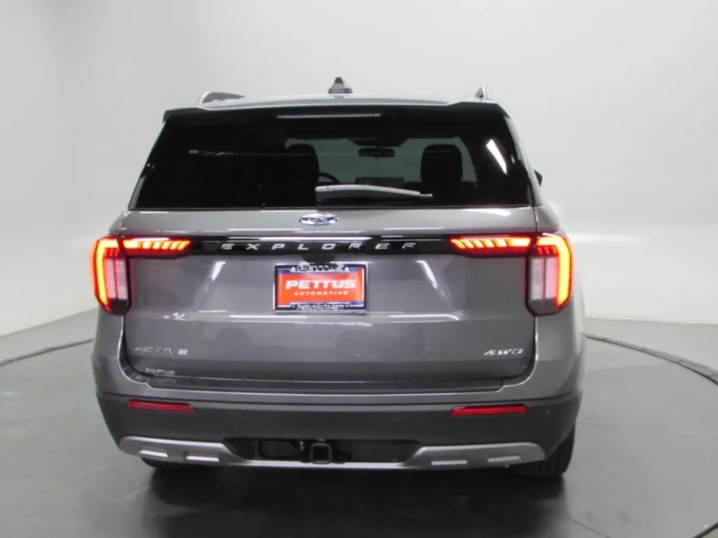 2026 /Dark Space Gray Ford Explorer Active (1FMUK8DH9TG) with an 2.3L EcoBoost I-4 engine, Automatic transmission, located at 12836 Highway 21, De Soto, MO, 63020, (636) 337-7777, 38.151867, -90.575615 - Are you ready to embark on your next adventure? Whether it's a weekend getaway with friends, a family road trip, or daily commutes through De Soto and beyond, the 2026 Ford Explorer Active is designed to elevate every journey. With its striking Carb Gray exterior and versatile four-wheel-drive capab - Photo#6
