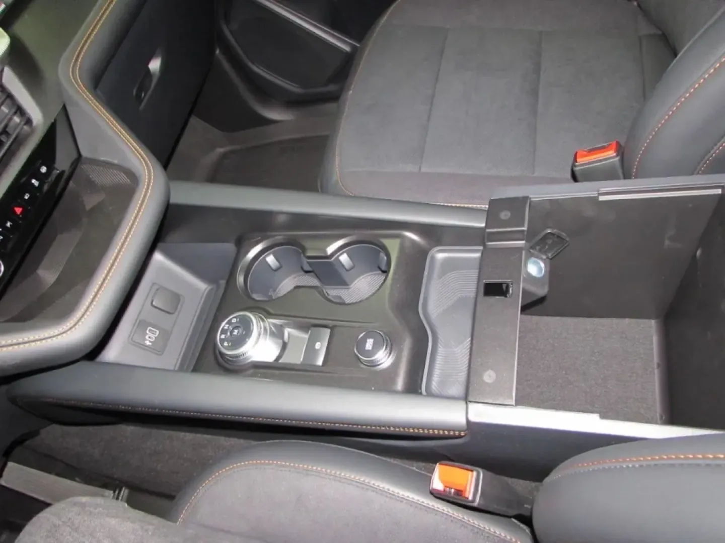 2026 /Onyx Ford Explorer (1FMWK8JC7TG) with an 3.0L V6 engine, Automatic transmission, located at 12836 Highway 21, De Soto, MO, 63020, (636) 337-7777, 38.151867, -90.575615 - **Adventure Awaits with the 2026 Ford Explorer Tremor Your Gateway to Exploration!** <br /> <br /> Are you ready to elevate your lifestyle with a vehicle that seamlessly blends power, versatility, and cutting-edge technology? Look no further than the stunning 2026 Ford Explorer Tremor, available n - Photo#12