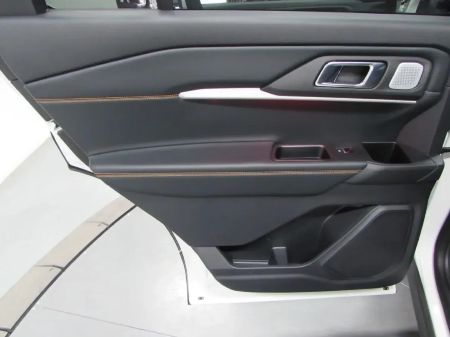 2026 /Onyx Ford Explorer (1FMWK8JC7TG) with an 3.0L V6 engine, Automatic transmission, located at 12836 Highway 21, De Soto, MO, 63020, (636) 337-7777, 38.151867, -90.575615 - **Adventure Awaits with the 2026 Ford Explorer Tremor Your Gateway to Exploration!** <br /> <br /> Are you ready to elevate your lifestyle with a vehicle that seamlessly blends power, versatility, and cutting-edge technology? Look no further than the stunning 2026 Ford Explorer Tremor, available n - Photo#14