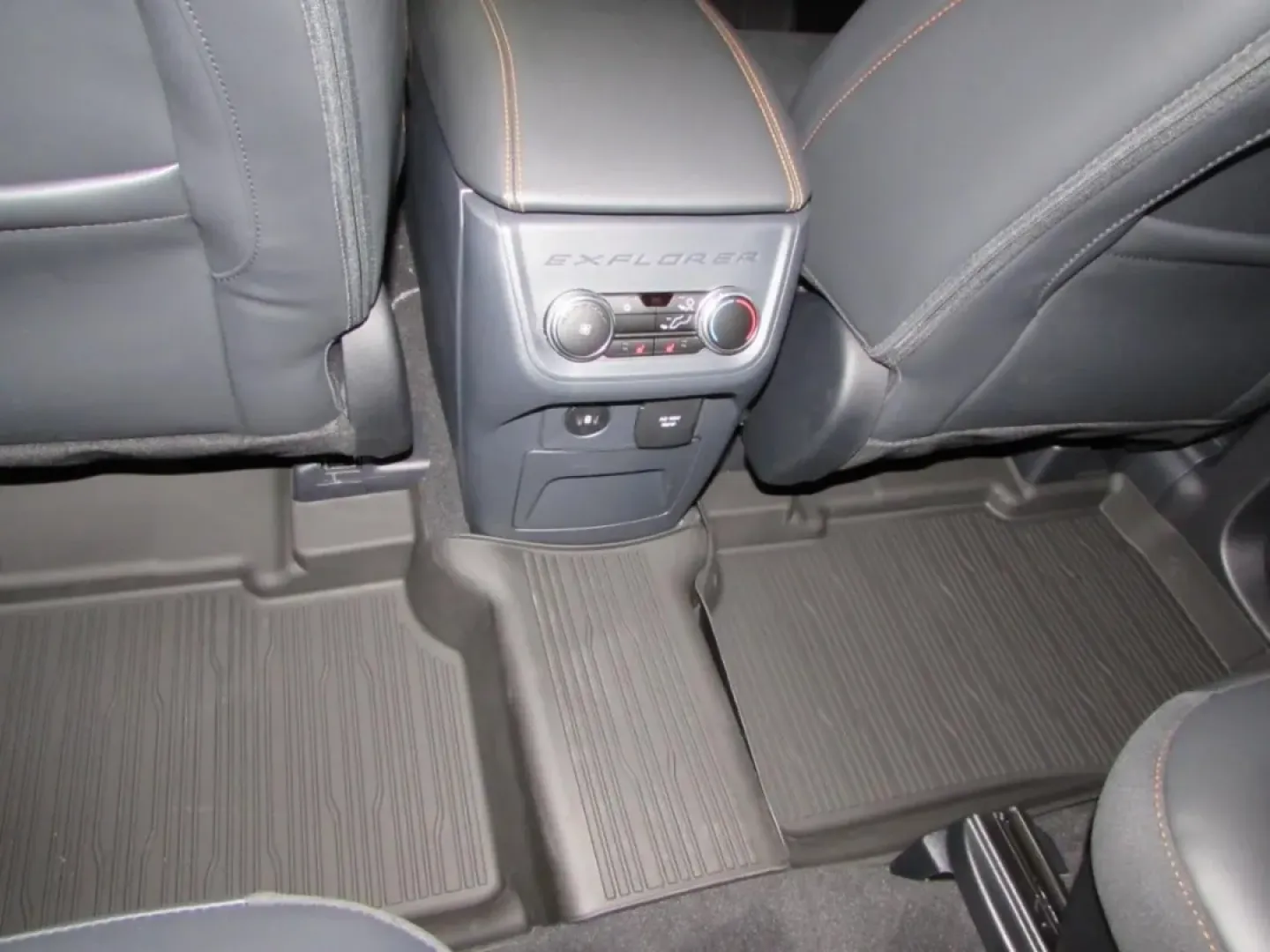 2026 /Onyx Ford Explorer (1FMWK8JC7TG) with an 3.0L V6 engine, Automatic transmission, located at 12836 Highway 21, De Soto, MO, 63020, (636) 337-7777, 38.151867, -90.575615 - **Adventure Awaits with the 2026 Ford Explorer Tremor Your Gateway to Exploration!** <br /> <br /> Are you ready to elevate your lifestyle with a vehicle that seamlessly blends power, versatility, and cutting-edge technology? Look no further than the stunning 2026 Ford Explorer Tremor, available n - Photo#16