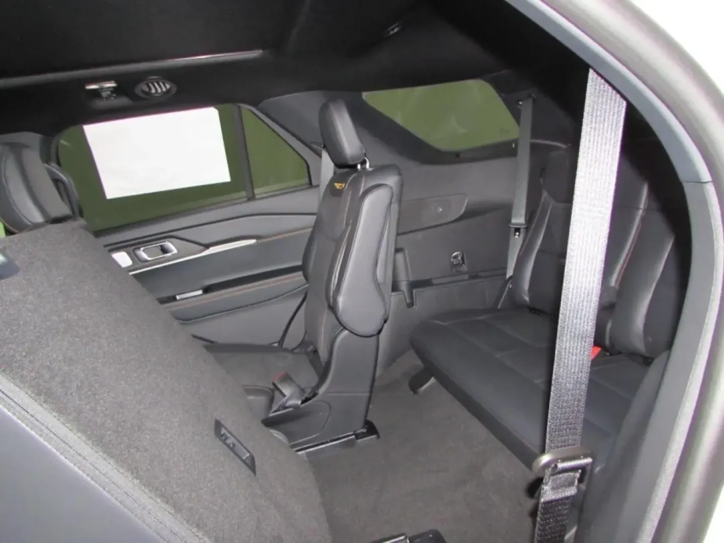 2026 /Onyx Ford Explorer (1FMWK8JC7TG) with an 3.0L V6 engine, Automatic transmission, located at 12836 Highway 21, De Soto, MO, 63020, (636) 337-7777, 38.151867, -90.575615 - **Adventure Awaits with the 2026 Ford Explorer Tremor Your Gateway to Exploration!** <br /> <br /> Are you ready to elevate your lifestyle with a vehicle that seamlessly blends power, versatility, and cutting-edge technology? Look no further than the stunning 2026 Ford Explorer Tremor, available n - Photo#17