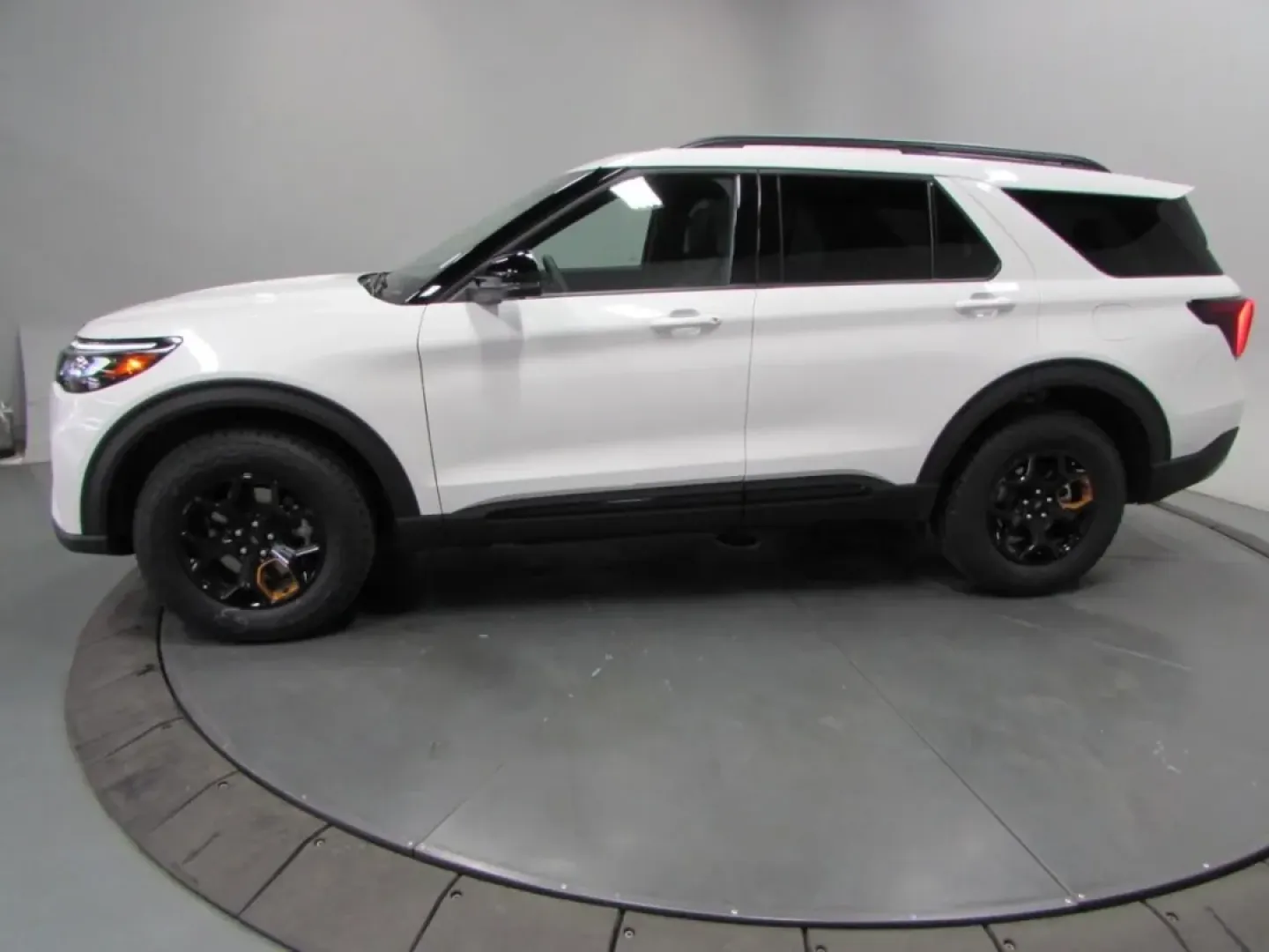 2026 /Onyx Ford Explorer (1FMWK8JC7TG) with an 3.0L V6 engine, Automatic transmission, located at 12836 Highway 21, De Soto, MO, 63020, (636) 337-7777, 38.151867, -90.575615 - **Adventure Awaits with the 2026 Ford Explorer Tremor Your Gateway to Exploration!** <br /> <br /> Are you ready to elevate your lifestyle with a vehicle that seamlessly blends power, versatility, and cutting-edge technology? Look no further than the stunning 2026 Ford Explorer Tremor, available n - Photo#19