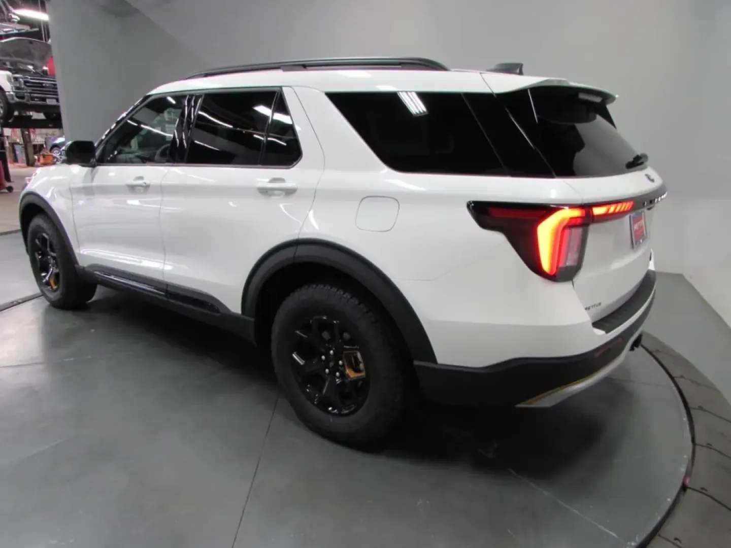 2026 /Onyx Ford Explorer (1FMWK8JC7TG) with an 3.0L V6 engine, Automatic transmission, located at 12836 Highway 21, De Soto, MO, 63020, (636) 337-7777, 38.151867, -90.575615 - **Adventure Awaits with the 2026 Ford Explorer Tremor Your Gateway to Exploration!** <br /> <br /> Are you ready to elevate your lifestyle with a vehicle that seamlessly blends power, versatility, and cutting-edge technology? Look no further than the stunning 2026 Ford Explorer Tremor, available n - Photo#20