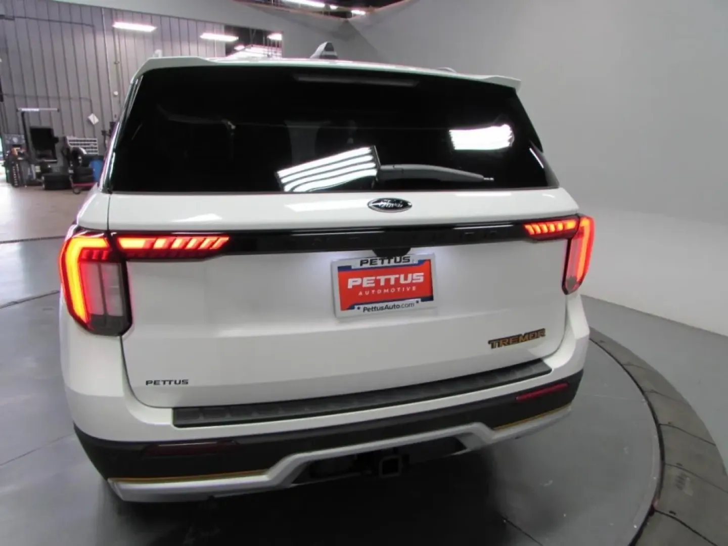 2026 /Onyx Ford Explorer (1FMWK8JC7TG) with an 3.0L V6 engine, Automatic transmission, located at 12836 Highway 21, De Soto, MO, 63020, (636) 337-7777, 38.151867, -90.575615 - **Adventure Awaits with the 2026 Ford Explorer Tremor Your Gateway to Exploration!** <br /> <br /> Are you ready to elevate your lifestyle with a vehicle that seamlessly blends power, versatility, and cutting-edge technology? Look no further than the stunning 2026 Ford Explorer Tremor, available n - Photo#21