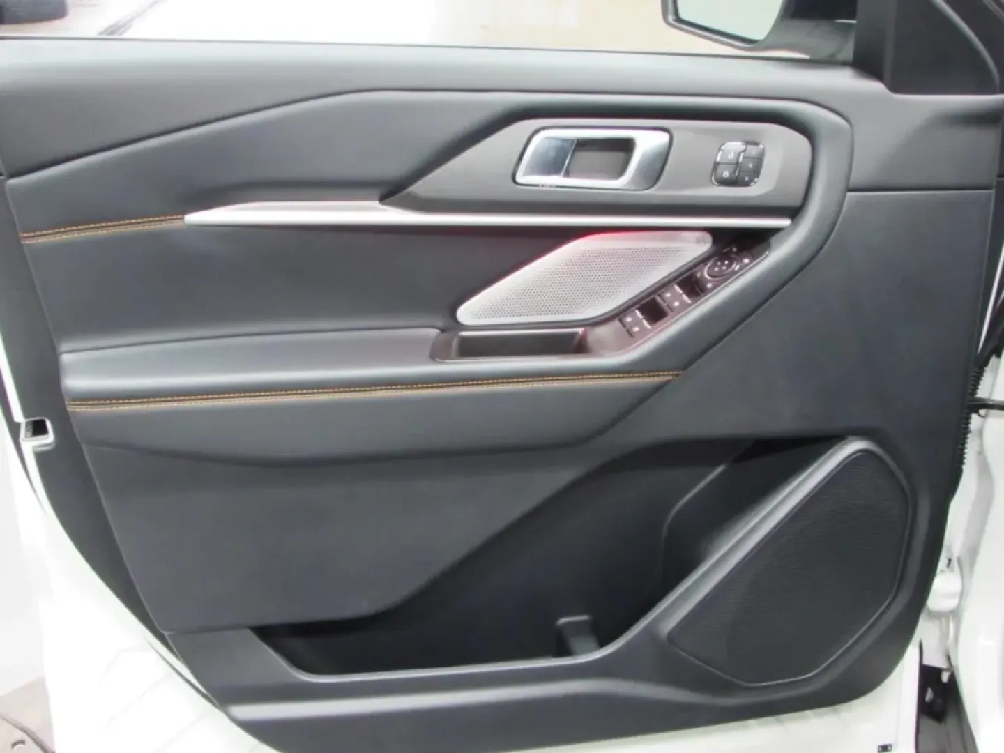 2026 /Onyx Ford Explorer (1FMWK8JC7TG) with an 3.0L V6 engine, Automatic transmission, located at 12836 Highway 21, De Soto, MO, 63020, (636) 337-7777, 38.151867, -90.575615 - **Adventure Awaits with the 2026 Ford Explorer Tremor Your Gateway to Exploration!** <br /> <br /> Are you ready to elevate your lifestyle with a vehicle that seamlessly blends power, versatility, and cutting-edge technology? Look no further than the stunning 2026 Ford Explorer Tremor, available n - Photo#26