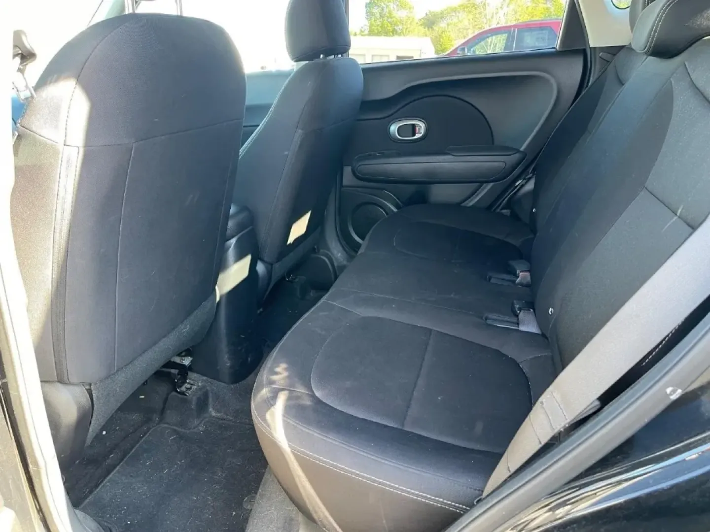 2019 Kia Soul Base (KNDJN2A27K7) with an 1.6L GDI DOHC Dual CVVT I4 engine, Automatic transmission, located at 970 Woodlawn Dr., Farmington, MO, 63640, (573) 431-7800, 37.825642, -90.468674 - ### Discover Your Next Adventure with the 2019 Kia Soul at Pettus CDJR Farmington!<br /> <br /> Are you looking for the perfect vehicle to support your busy lifestyle? Whether you're a commuter needing reliability, a growing family in search of spaciousness, or an adventure seeker eager to explore n - Photo#6