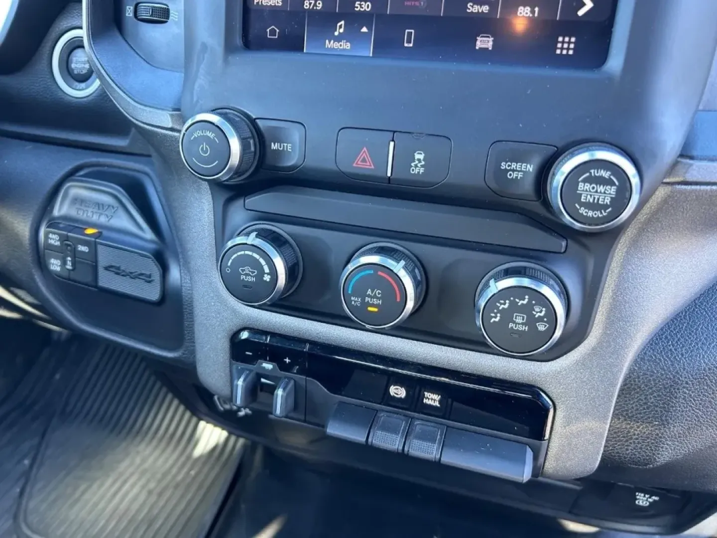 2022 /Diesel Gray/Black Cloth Ram 3500 Tradesman (3C63R3AL6NG) with an Straight 6 Turbocharged Diesel engine, located at 970 Woodlawn Dr., Farmington, MO, 63640, (573) 431-7800, 37.825642, -90.468674 - Unleash your adventurous spirit with the 2022 Ram 3500 Tradesman, an exceptional truck that effortlessly combines power, utility, and unmatched comfort. Whether you're tackling tough jobs on the construction site, cruising through the scenic roads of Farmington, MO, or embarking on weekend getaways, - Photo#13