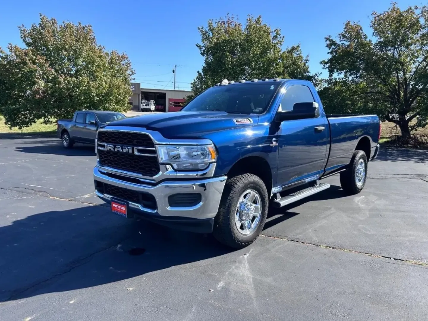 2022 /Diesel Gray/Black Cloth Ram 3500 Tradesman (3C63R3AL6NG) with an Straight 6 Turbocharged Diesel engine, located at 970 Woodlawn Dr., Farmington, MO, 63640, (573) 431-7800, 37.825642, -90.468674 - Unleash your adventurous spirit with the 2022 Ram 3500 Tradesman, an exceptional truck that effortlessly combines power, utility, and unmatched comfort. Whether you're tackling tough jobs on the construction site, cruising through the scenic roads of Farmington, MO, or embarking on weekend getaways, - Photo#6