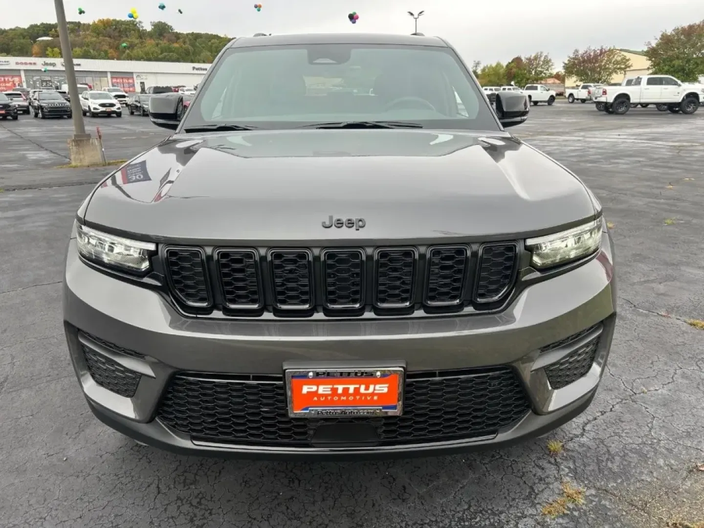 2025 Jeep Grand Cherokee (1C4RJHAG9S8) with an 3.6L V6 24V VVT UPG I engine, Automatic transmission, located at 970 Woodlawn Dr., Farmington, MO, 63640, (573) 431-7800, 37.825642, -90.468674 - **Adventure Awaits with the 2025 Jeep Grand Cherokee: Your Perfect Companion for Every Journey!**<br /> <br /> Are you ready to elevate your driving experience? Whether you're a busy professional navigating daily commutes or a weekend warrior seeking outdoor escapades, the 2025 Jeep Grand Cherokee i - Photo#1