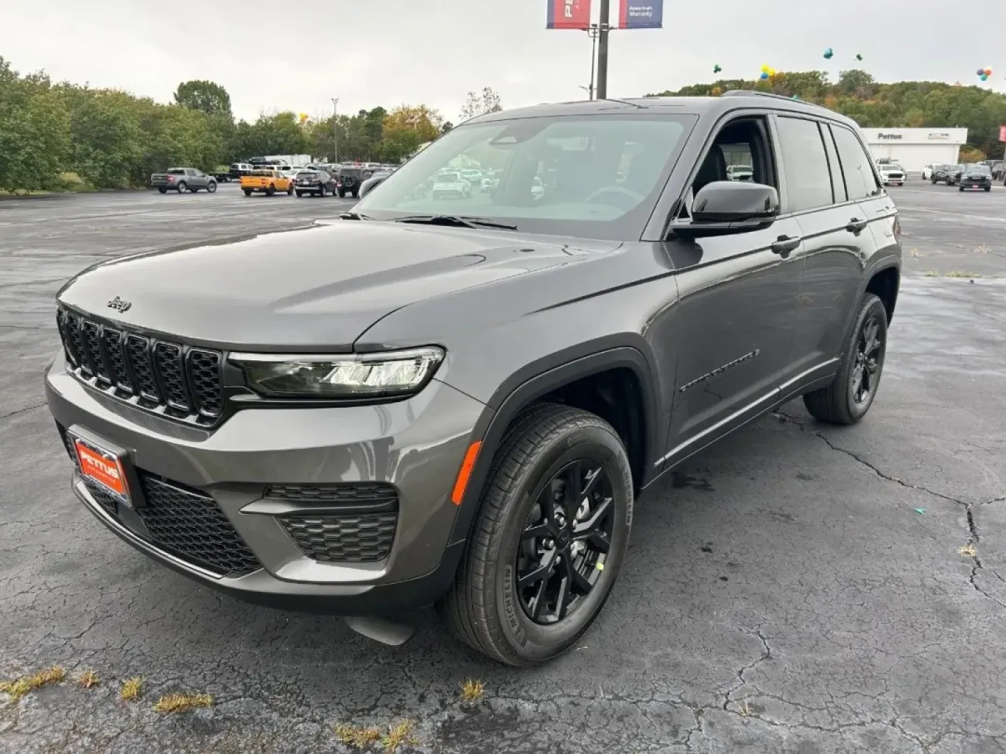 2025 Jeep Grand Cherokee (1C4RJHAG9S8) with an 3.6L V6 24V VVT UPG I engine, Automatic transmission, located at 970 Woodlawn Dr., Farmington, MO, 63640, (573) 431-7800, 37.825642, -90.468674 - **Adventure Awaits with the 2025 Jeep Grand Cherokee: Your Perfect Companion for Every Journey!**<br /> <br /> Are you ready to elevate your driving experience? Whether you're a busy professional navigating daily commutes or a weekend warrior seeking outdoor escapades, the 2025 Jeep Grand Cherokee i - Photo#2