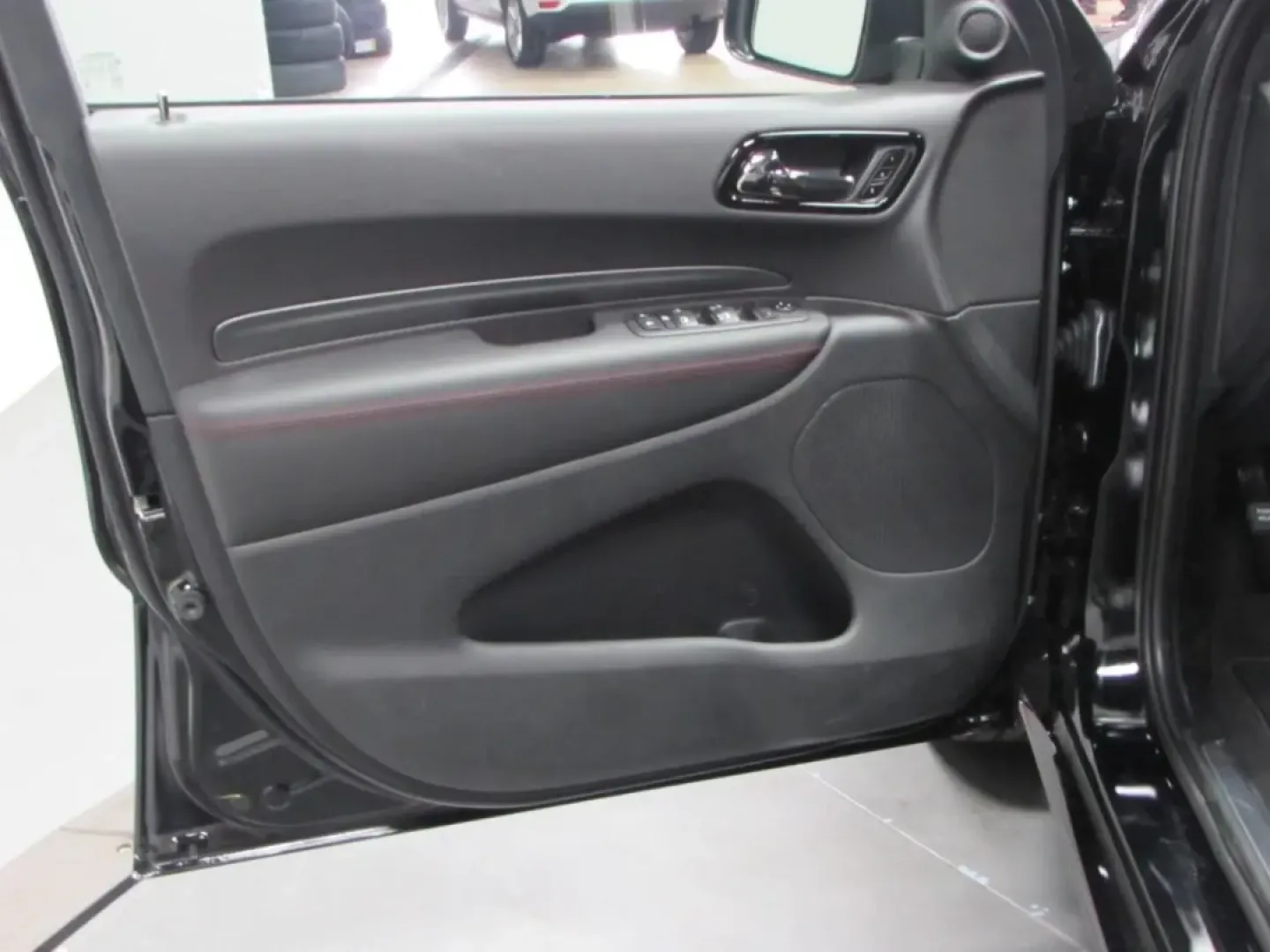 2026 /Black Dodge Durango GT Plus HEMI V8 (1C4SDJCT4TC) with an Other engine, Automatic transmission, located at 12830 Highway 21, De Soto, MO, 63020, (636) 337-7777, 38.153099, -90.573624 - Looking for the perfect vehicle to accommodate your adventurous lifestyle? Whether you're planning weekend getaways with the family, daily commutes, or simply need a reliable ride for your busy life, the 2026 Dodge Durango is the ideal choice for you. This robust SUV not only offers ample space and - Photo#10