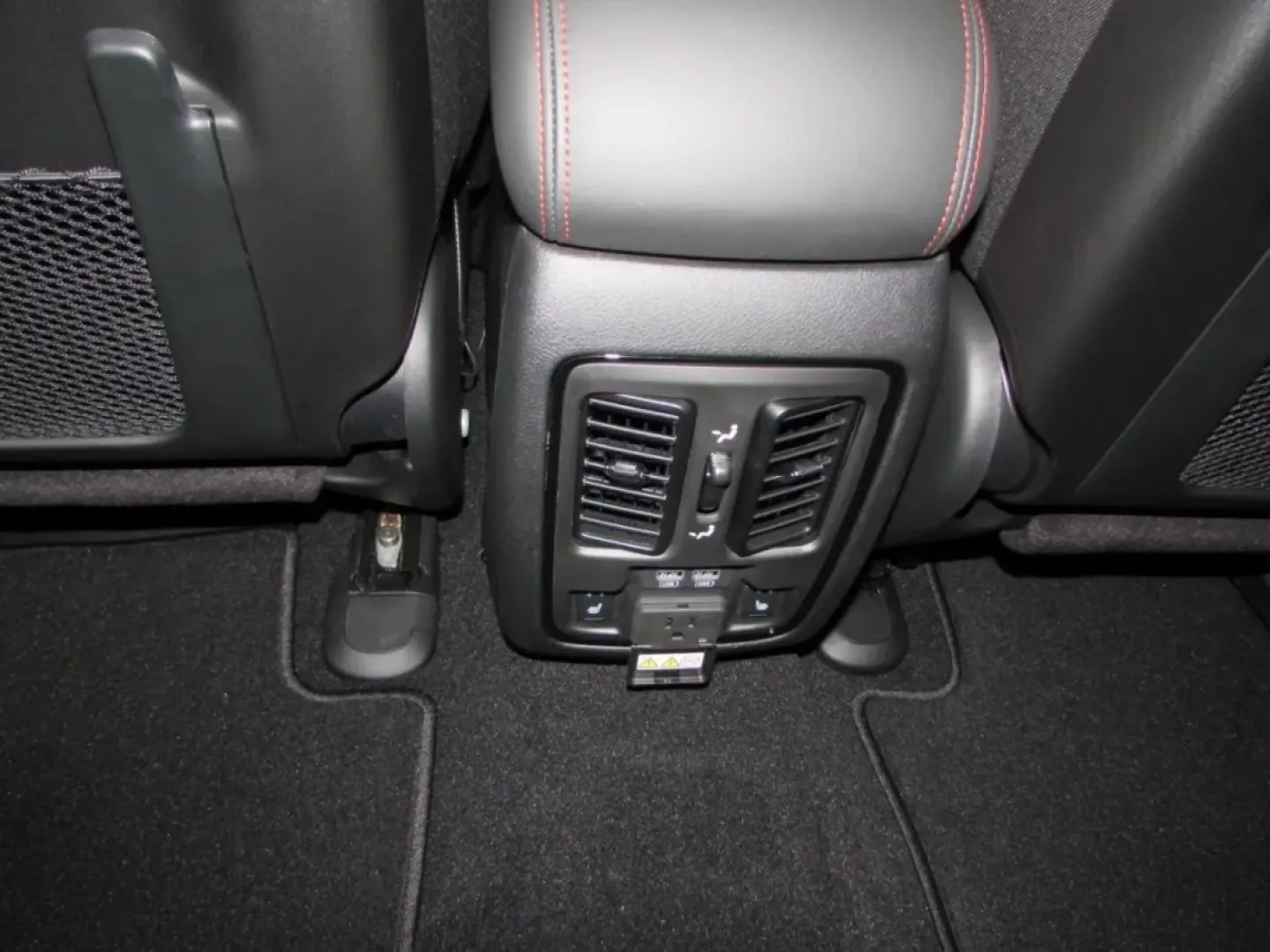 2026 /Black Dodge Durango GT Plus HEMI V8 (1C4SDJCT4TC) with an Other engine, Automatic transmission, located at 12830 Highway 21, De Soto, MO, 63020, (636) 337-7777, 38.153099, -90.573624 - Looking for the perfect vehicle to accommodate your adventurous lifestyle? Whether you're planning weekend getaways with the family, daily commutes, or simply need a reliable ride for your busy life, the 2026 Dodge Durango is the ideal choice for you. This robust SUV not only offers ample space and - Photo#25