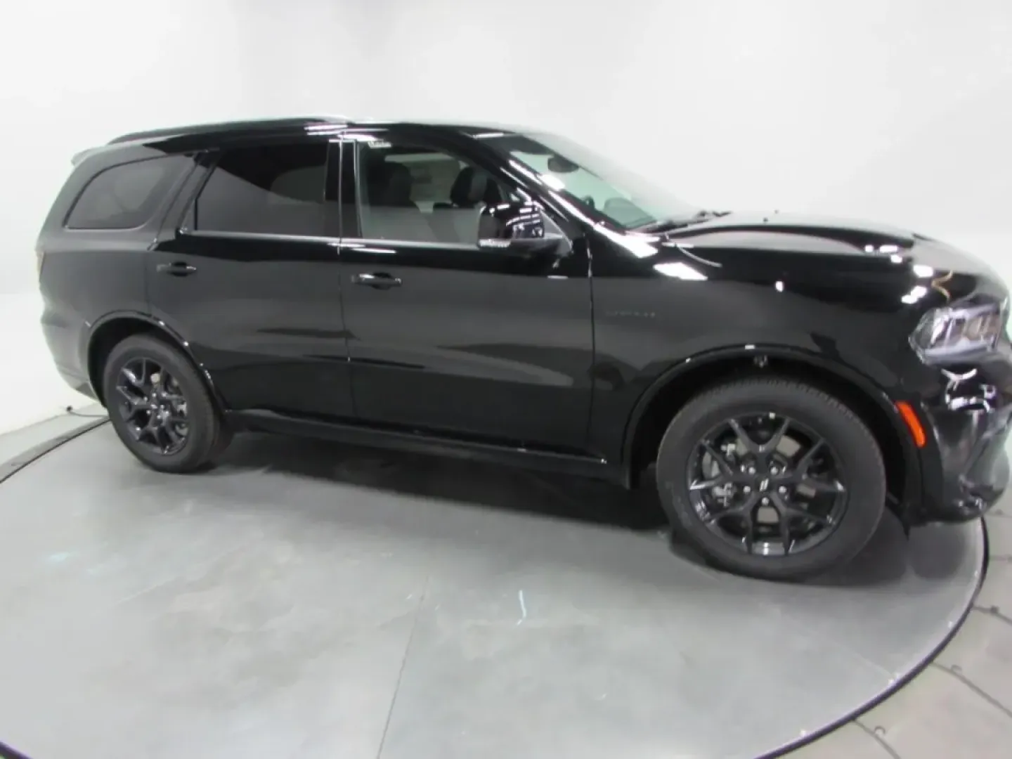 2026 /Black Dodge Durango GT Plus HEMI V8 (1C4SDJCT4TC) with an Other engine, Automatic transmission, located at 12830 Highway 21, De Soto, MO, 63020, (636) 337-7777, 38.153099, -90.573624 - Looking for the perfect vehicle to accommodate your adventurous lifestyle? Whether you're planning weekend getaways with the family, daily commutes, or simply need a reliable ride for your busy life, the 2026 Dodge Durango is the ideal choice for you. This robust SUV not only offers ample space and - Photo#4