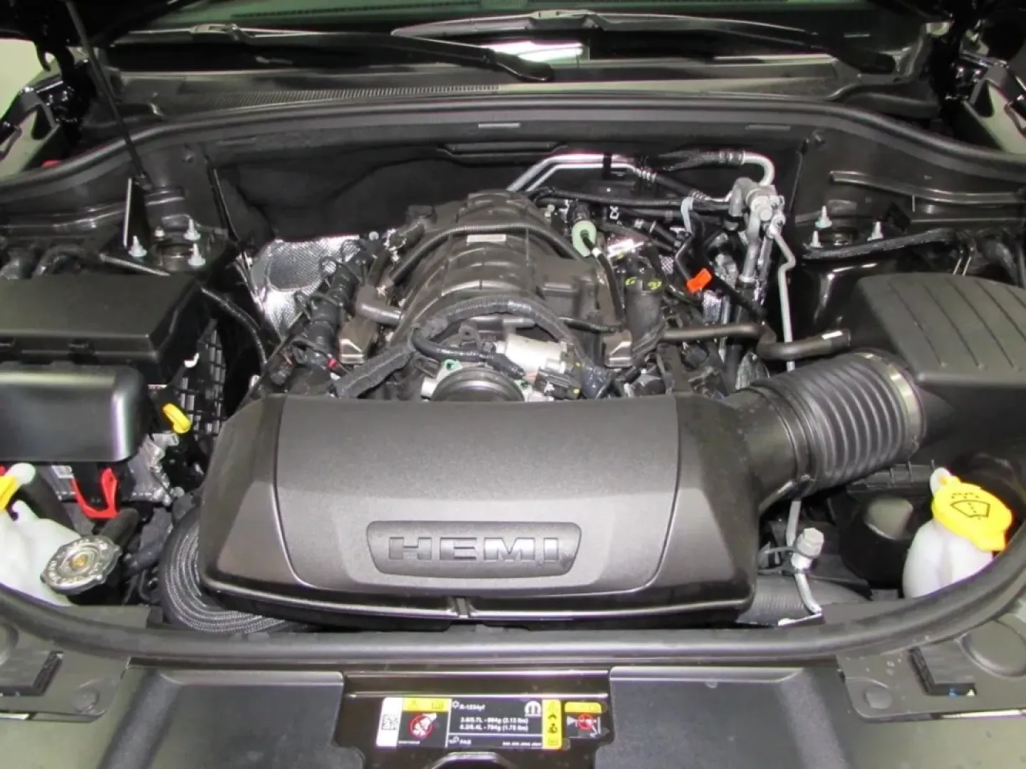 2026 /Black Dodge Durango GT Plus HEMI V8 (1C4SDJCT4TC) with an Other engine, Automatic transmission, located at 12830 Highway 21, De Soto, MO, 63020, (636) 337-7777, 38.153099, -90.573624 - Looking for the perfect vehicle to accommodate your adventurous lifestyle? Whether you're planning weekend getaways with the family, daily commutes, or simply need a reliable ride for your busy life, the 2026 Dodge Durango is the ideal choice for you. This robust SUV not only offers ample space and - Photo#7