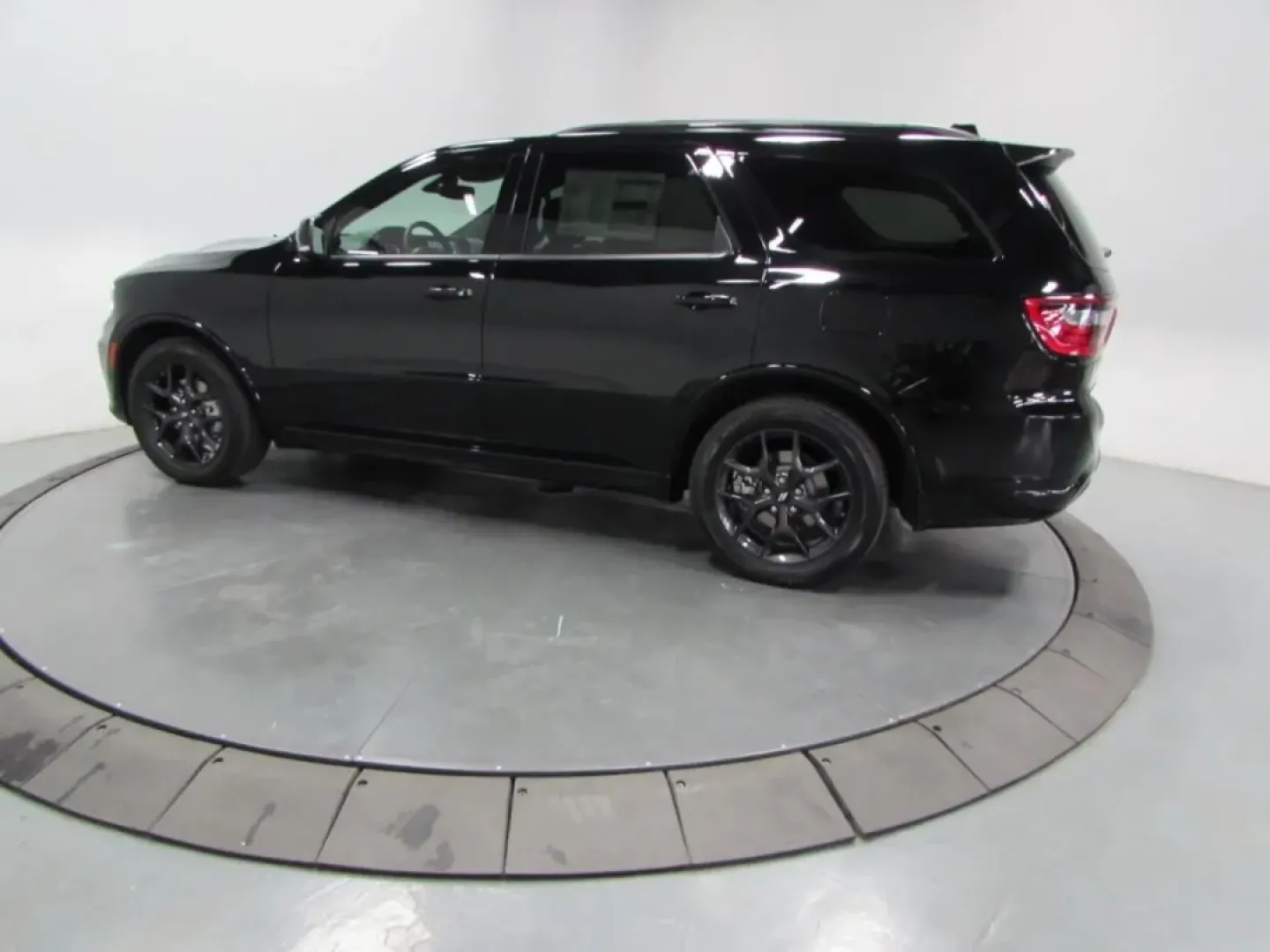 2026 /Black Dodge Durango GT Plus HEMI V8 (1C4SDJCT8TC) with an Other engine, Automatic transmission, located at 12830 Highway 21, De Soto, MO, 63020, (636) 337-7777, 38.153099, -90.573624 - **Experience Adventure Like Never Before with the 2026 Dodge Durango at Pettus CDJR DeSoto!**<br /> <br /> Are you ready to elevate your lifestyle and create unforgettable memories with your family or friends? Look no further than the stunning 2026 Dodge Durango, now available at Pettus CDJR DeSoto, - Photo#5