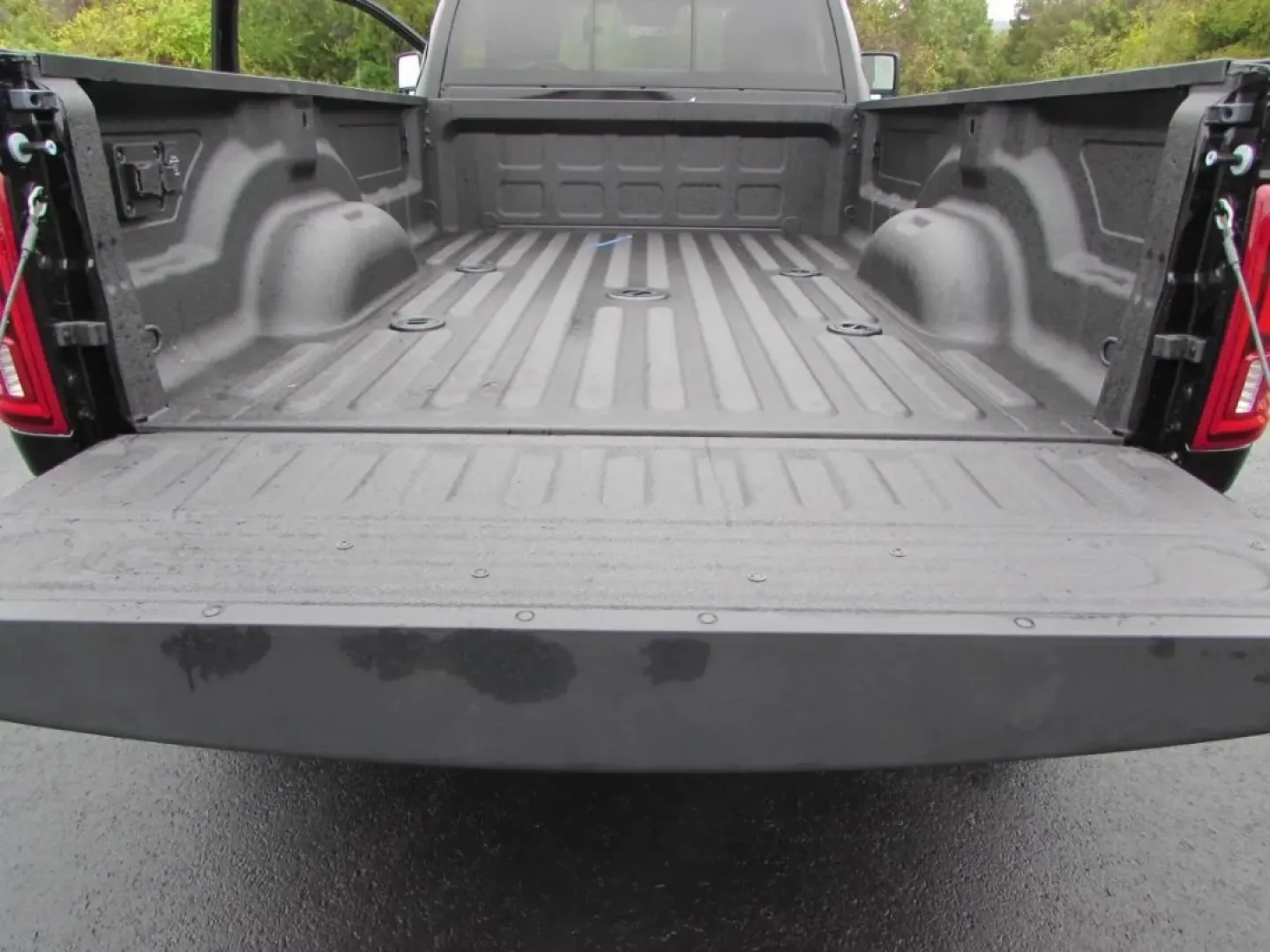 2026 /Black Ram 3500 Big Horn (3C63RRBL5TG) with an Other engine, located at 12830 Highway 21, De Soto, MO, 63020, (636) 337-7777, 38.153099, -90.573624 - **Unleash Your Adventurous Spirit with the 2026 Ram 3500 BIG H at Pettus CDJR DeSoto!** <br /> <br /> If you're seeking a vehicle that embodies strength, versatility, and style, look no further than the 2026 Ram 3500 BIG H. This powerful truck is not just a mode of transportation; it's a lifestyle c - Photo#18