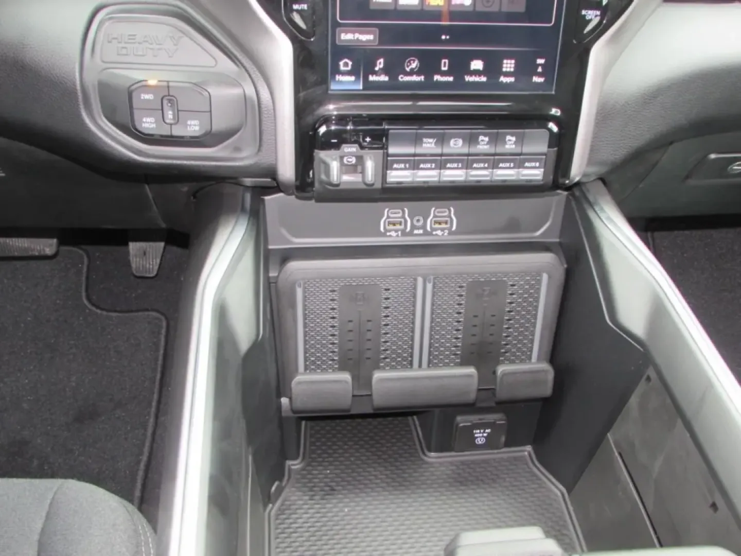 2026 /Black Ram 3500 Big Horn (3C63RRBL5TG) with an Other engine, located at 12830 Highway 21, De Soto, MO, 63020, (636) 337-7777, 38.153099, -90.573624 - **Unleash Your Adventurous Spirit with the 2026 Ram 3500 BIG H at Pettus CDJR DeSoto!** <br /> <br /> If you're seeking a vehicle that embodies strength, versatility, and style, look no further than the 2026 Ram 3500 BIG H. This powerful truck is not just a mode of transportation; it's a lifestyle c - Photo#31