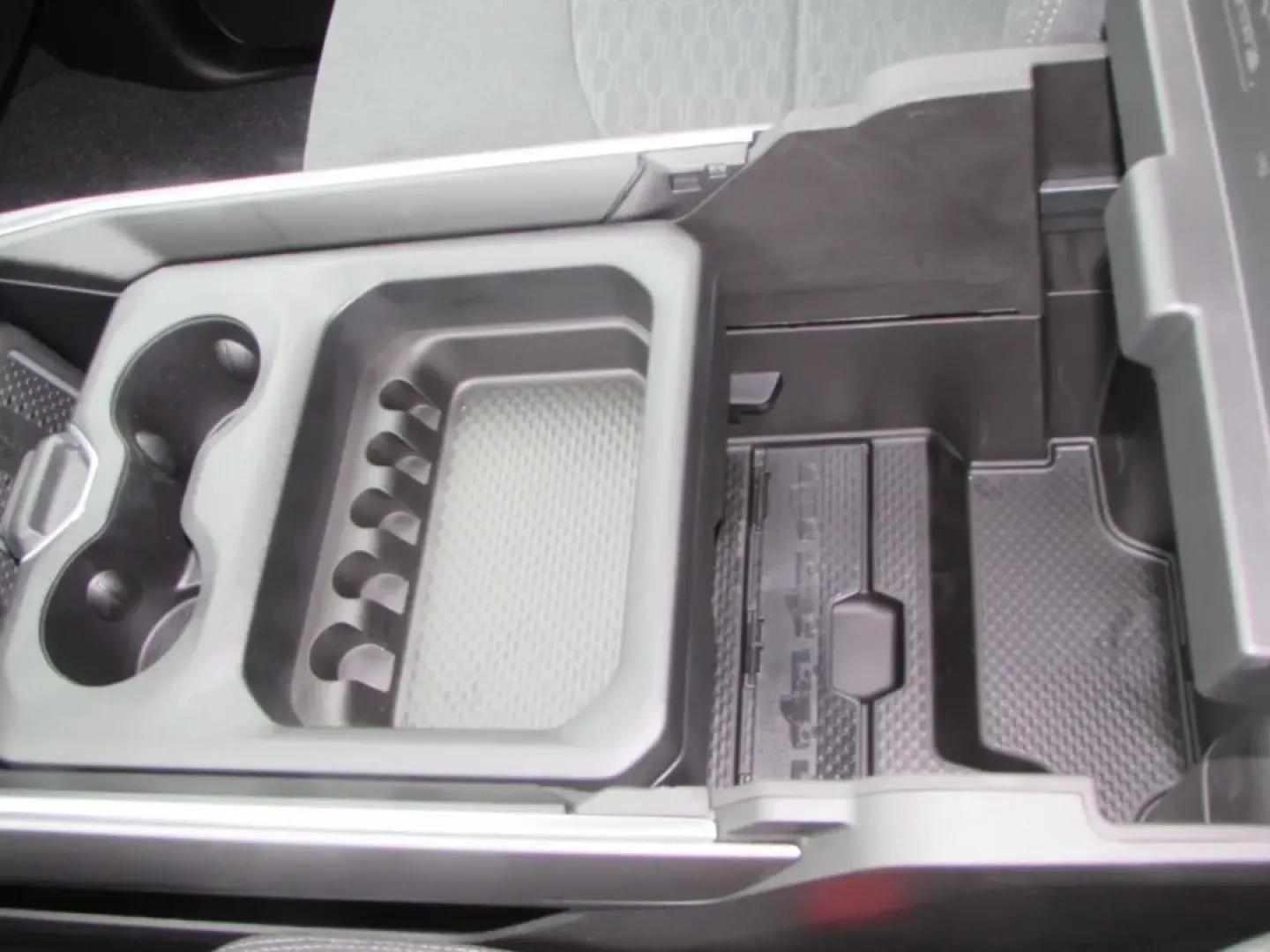 2026 /Black Ram 3500 Big Horn (3C63RRBL5TG) with an Other engine, located at 12830 Highway 21, De Soto, MO, 63020, (636) 337-7777, 38.153099, -90.573624 - **Unleash Your Adventurous Spirit with the 2026 Ram 3500 BIG H at Pettus CDJR DeSoto!** <br /> <br /> If you're seeking a vehicle that embodies strength, versatility, and style, look no further than the 2026 Ram 3500 BIG H. This powerful truck is not just a mode of transportation; it's a lifestyle c - Photo#32