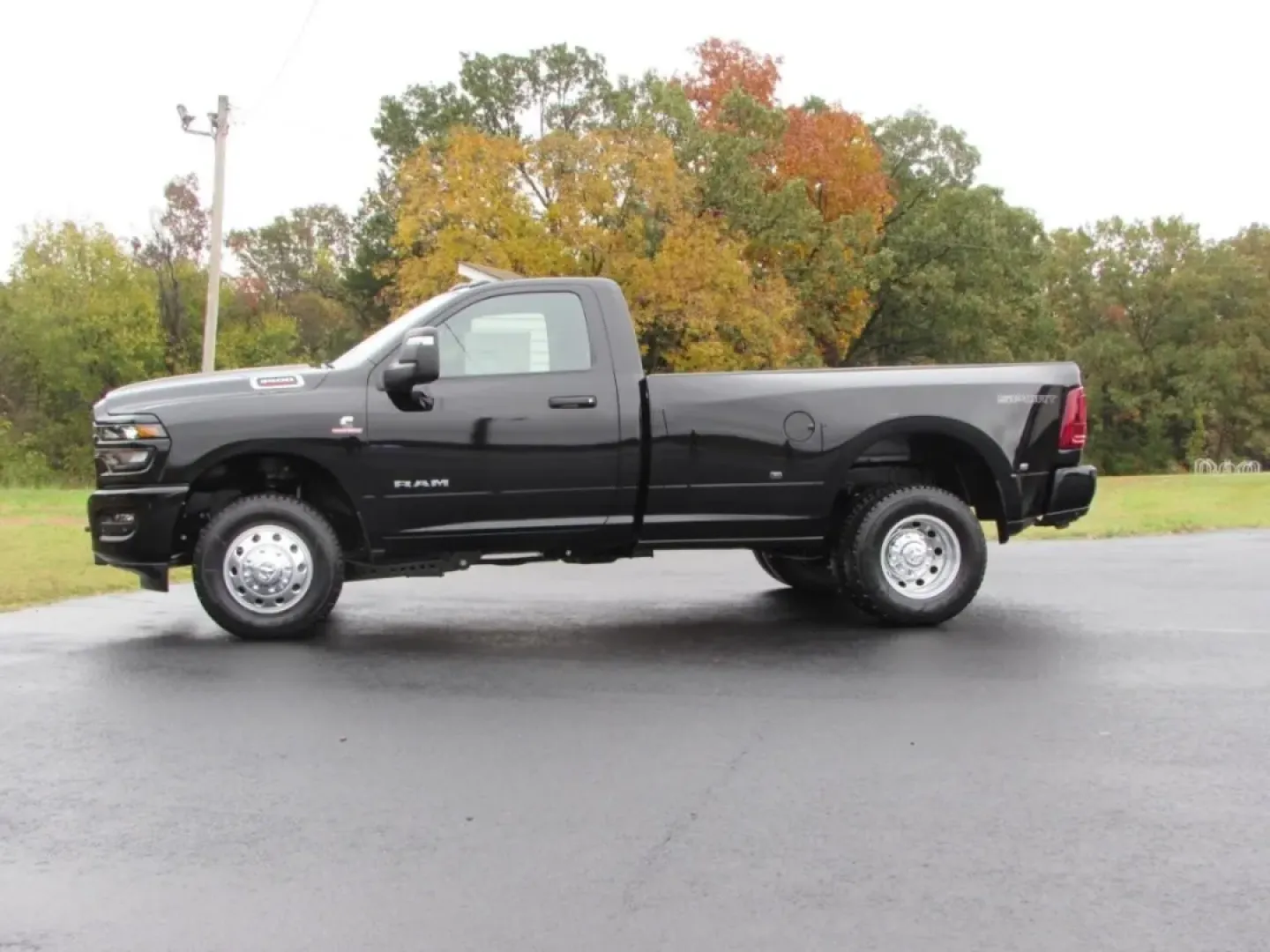 2026 /Black Ram 3500 Big Horn (3C63RRBL5TG) with an Other engine, located at 12830 Highway 21, De Soto, MO, 63020, (636) 337-7777, 38.153099, -90.573624 - **Unleash Your Adventurous Spirit with the 2026 Ram 3500 BIG H at Pettus CDJR DeSoto!** <br /> <br /> If you're seeking a vehicle that embodies strength, versatility, and style, look no further than the 2026 Ram 3500 BIG H. This powerful truck is not just a mode of transportation; it's a lifestyle c - Photo#3