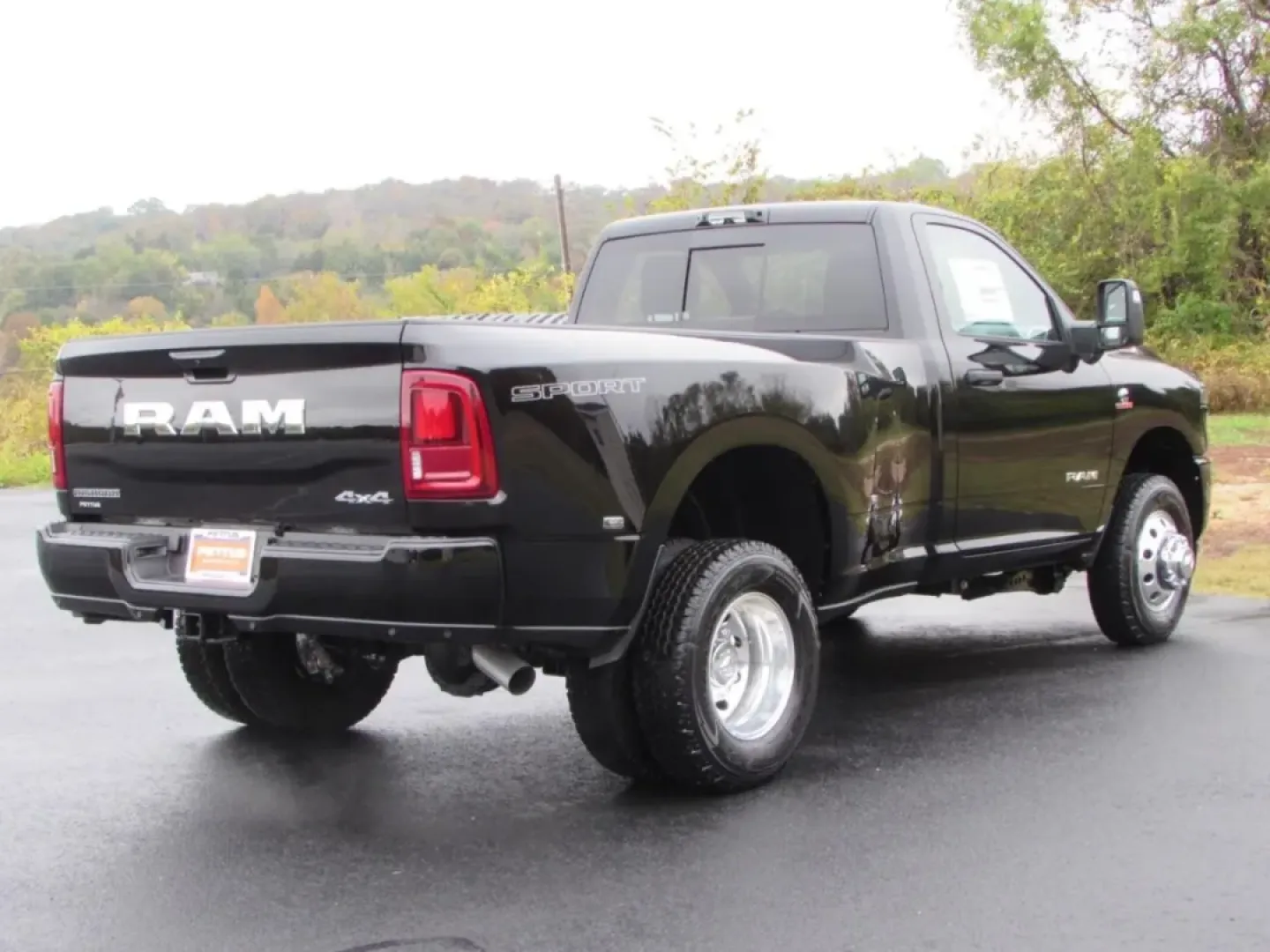 2026 /Black Ram 3500 Big Horn (3C63RRBL5TG) with an Other engine, located at 12830 Highway 21, De Soto, MO, 63020, (636) 337-7777, 38.153099, -90.573624 - **Unleash Your Adventurous Spirit with the 2026 Ram 3500 BIG H at Pettus CDJR DeSoto!** <br /> <br /> If you're seeking a vehicle that embodies strength, versatility, and style, look no further than the 2026 Ram 3500 BIG H. This powerful truck is not just a mode of transportation; it's a lifestyle c - Photo#6
