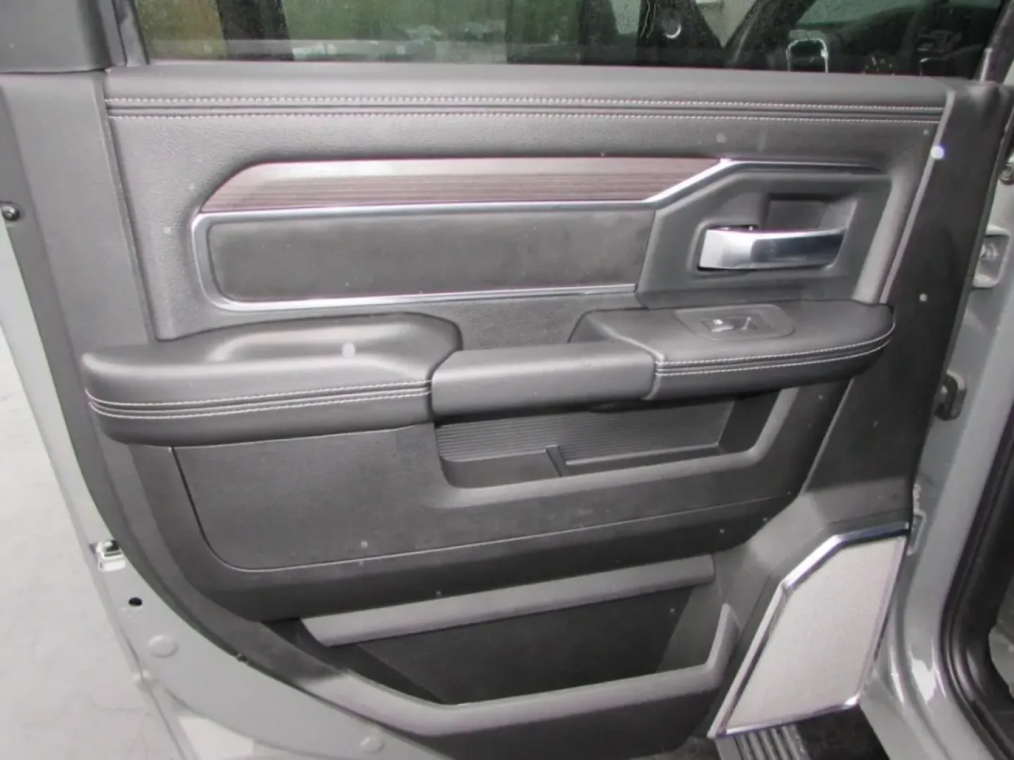 2026 /Black Ram 3500 Laramie (3C63RRJL5TG) with an Other engine, located at 12830 Highway 21, De Soto, MO, 63020, (636) 337-7777, 38.153099, -90.573624 - Are you ready to elevate your adventures and tackle any challenge that comes your way? Look no further than this stunning 2026 Ram 3500 Laramie, the ultimate companion for weekend warriors, outdoor enthusiasts, and anyone in need of a reliable workhorse. With its unmatched power and premium features - Photo#30