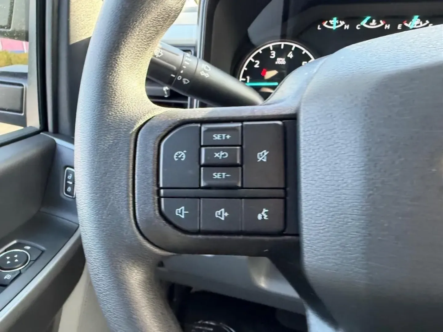 2026 /Medium Dark Slate Cloth Ford F-250SD (1FT7W2BA4TE) with an 6.8L 2V DEVCT NA PFI V8 Gas engine, located at 141 Commercial Dr, Fredericktown, MO, 63645, (573) 783-6432, 37.570087, -90.320648 - **Unleash Your Adventures with the 2026 Ford Super Duty F-250 SRW at Pettus Ford Fredericktown!**<br /> <br /> Are you ready to elevate your lifestyle with a vehicle that not only meets your daily needs but also takes your weekend adventures to the next level? Look no further than this remarkable 20 - Photo#11