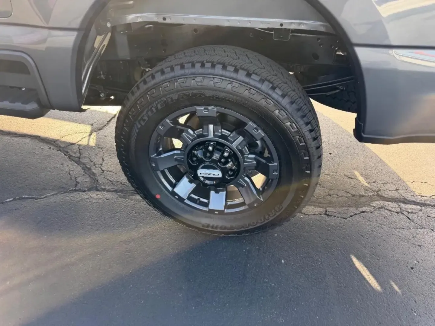 2026 /Medium Dark Slate Cloth Ford F-250SD (1FT7W2BA4TE) with an 6.8L 2V DEVCT NA PFI V8 Gas engine, located at 141 Commercial Dr, Fredericktown, MO, 63645, (573) 783-6432, 37.570087, -90.320648 - **Unleash Your Adventures with the 2026 Ford Super Duty F-250 SRW at Pettus Ford Fredericktown!**<br /> <br /> Are you ready to elevate your lifestyle with a vehicle that not only meets your daily needs but also takes your weekend adventures to the next level? Look no further than this remarkable 20 - Photo#5