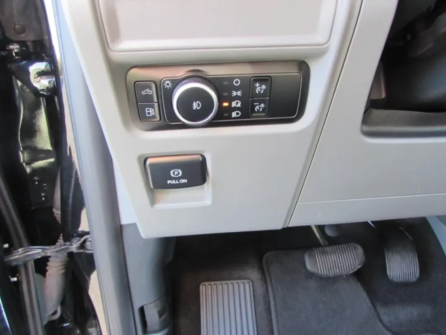 2024 /Black W/Medium Dark Slate Ford F-150 XLT (1FTFW3LD3RF) with an Other engine, located at 12836 Highway 21, De Soto, MO, 63020, (636) 337-7777, 38.151867, -90.575615 - Are you ready to elevate your outdoor adventures and daily drives? Look no further than this stunning 2024 Ford F-150 XLT, available exclusively at Pettus Ford De Soto! Nestled conveniently at 12836 Missouri Hwy 21, De Soto, MO 63020, we pride ourselves on being your go-to OEM dealership for quality - Photo#17