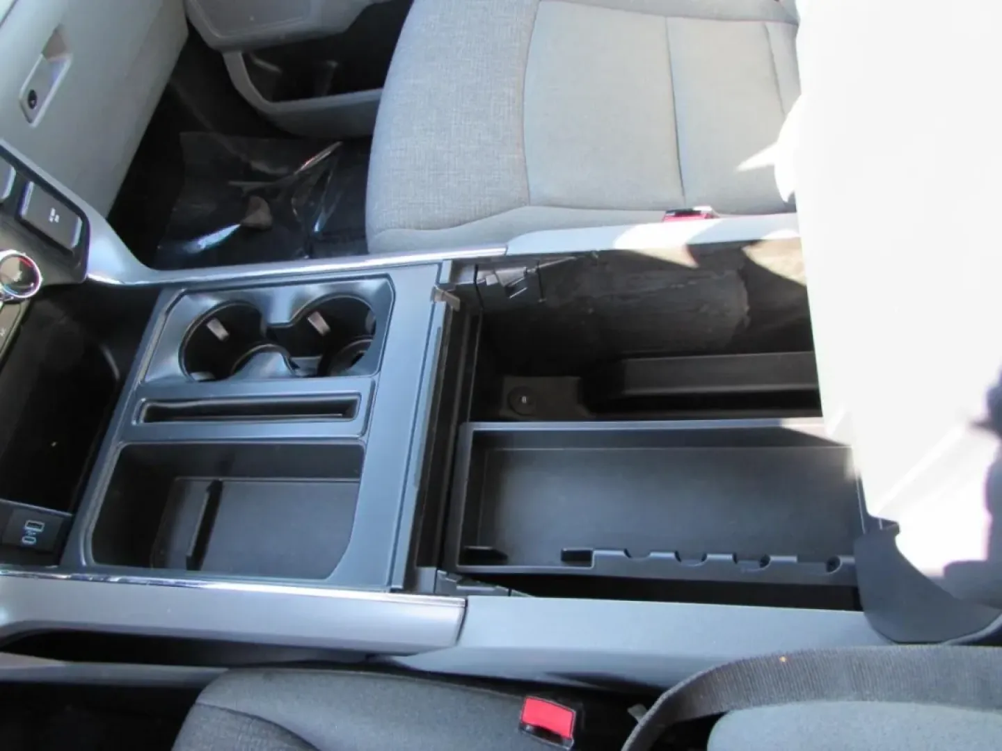 2024 /Black W/Medium Dark Slate Ford F-150 XLT (1FTFW3LD3RF) with an Other engine, located at 12836 Highway 21, De Soto, MO, 63020, (636) 337-7777, 38.151867, -90.575615 - Are you ready to elevate your outdoor adventures and daily drives? Look no further than this stunning 2024 Ford F-150 XLT, available exclusively at Pettus Ford De Soto! Nestled conveniently at 12836 Missouri Hwy 21, De Soto, MO 63020, we pride ourselves on being your go-to OEM dealership for quality - Photo#27